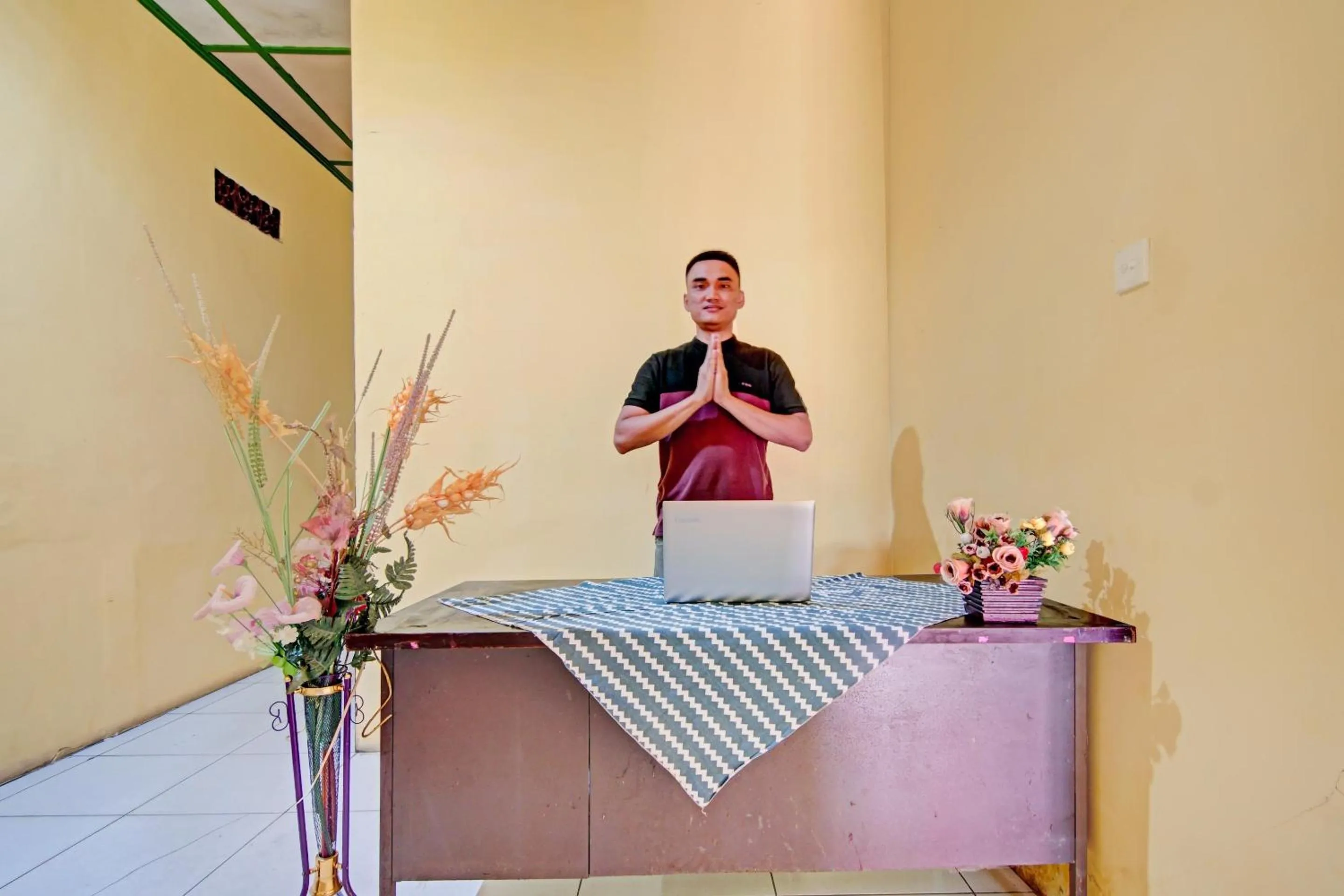 Lobby or reception in Hotel O Homestay 22 Syariah