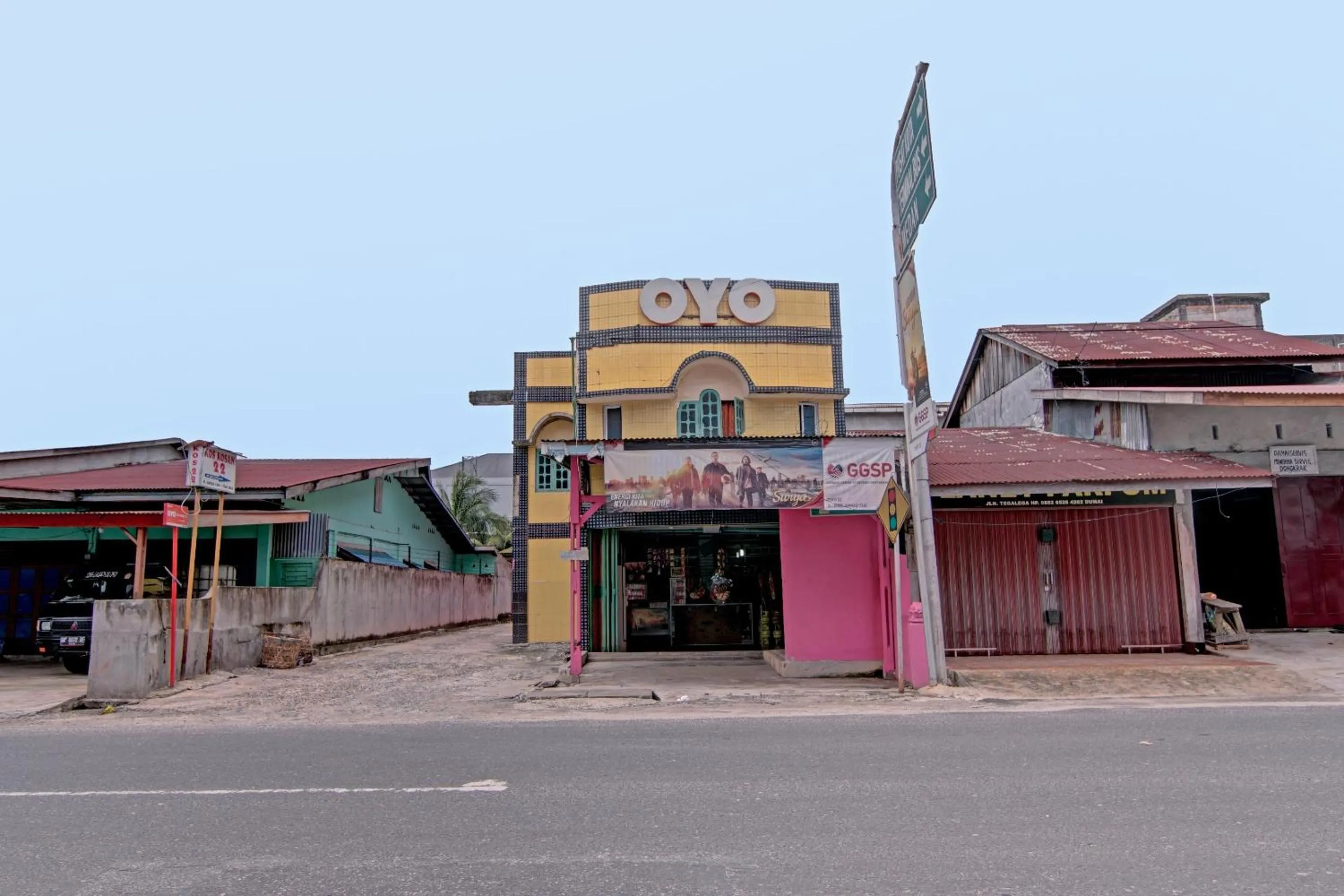 Facade/entrance in Hotel O Homestay 22 Syariah