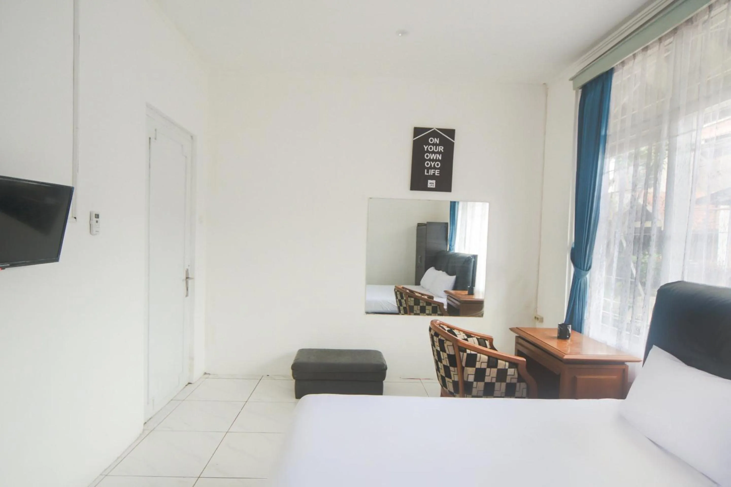 Bedroom, Bed in OYO Life 3055 Rumah Enin