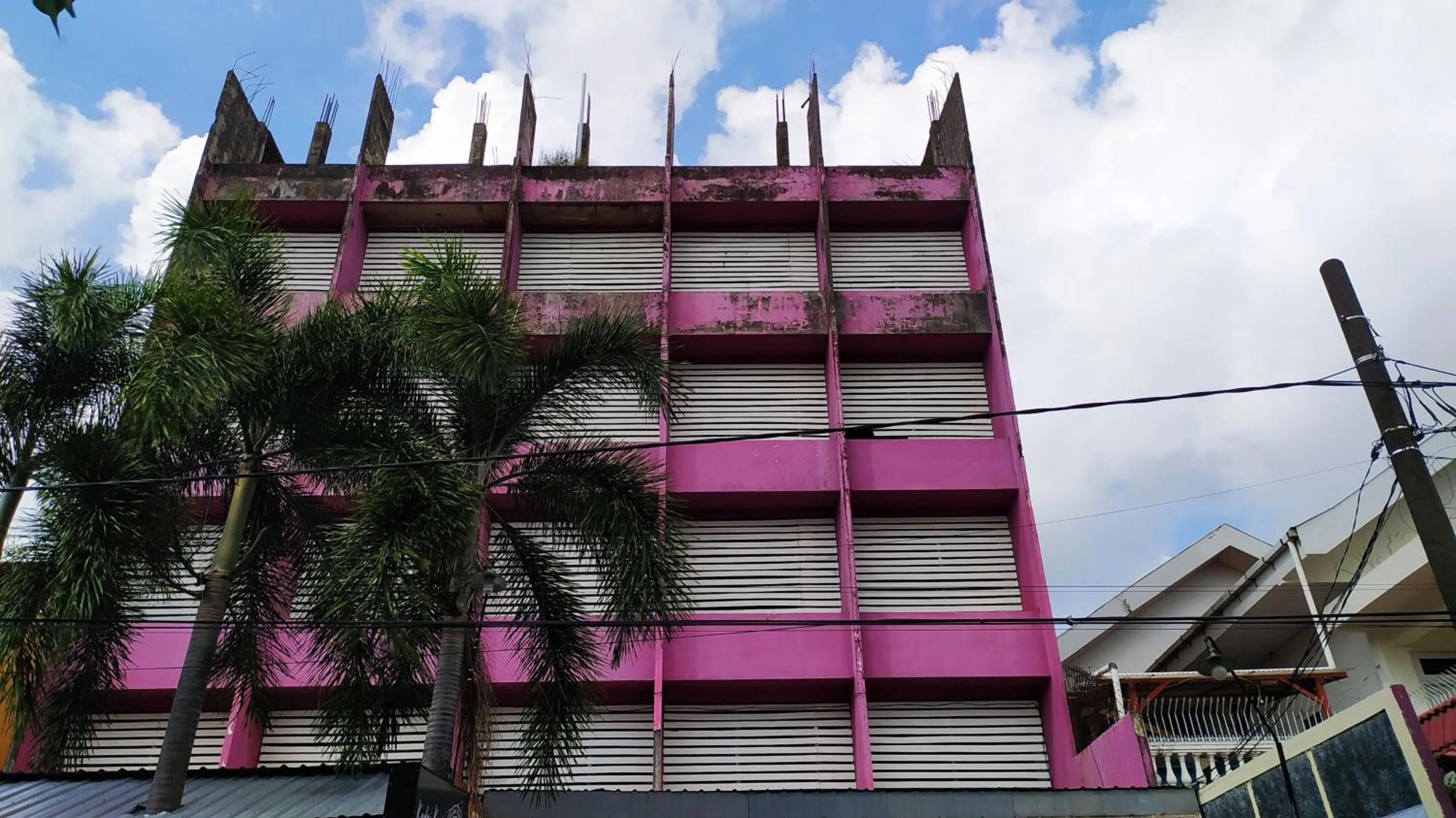 Facade/entrance in Hotel O Batu Putih Homestay