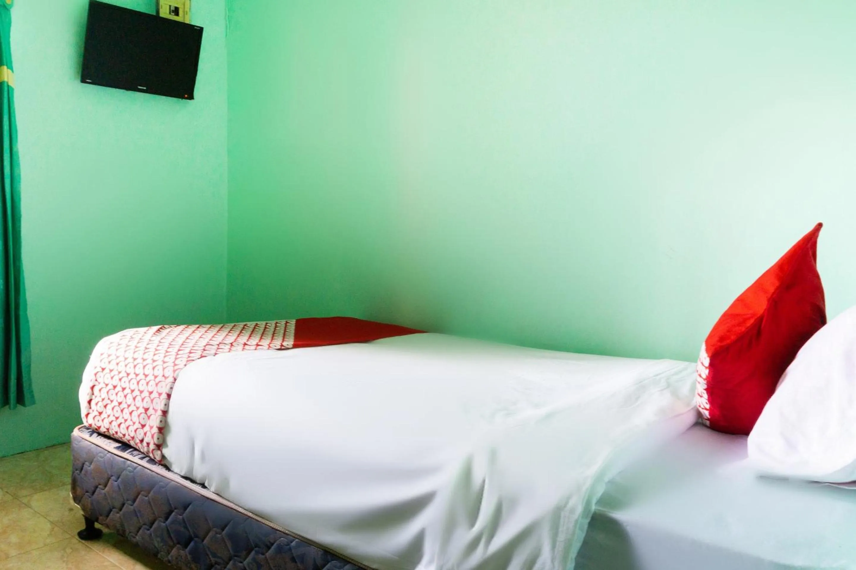 Bedroom, Bed in Hotel O Semarapura Homestay