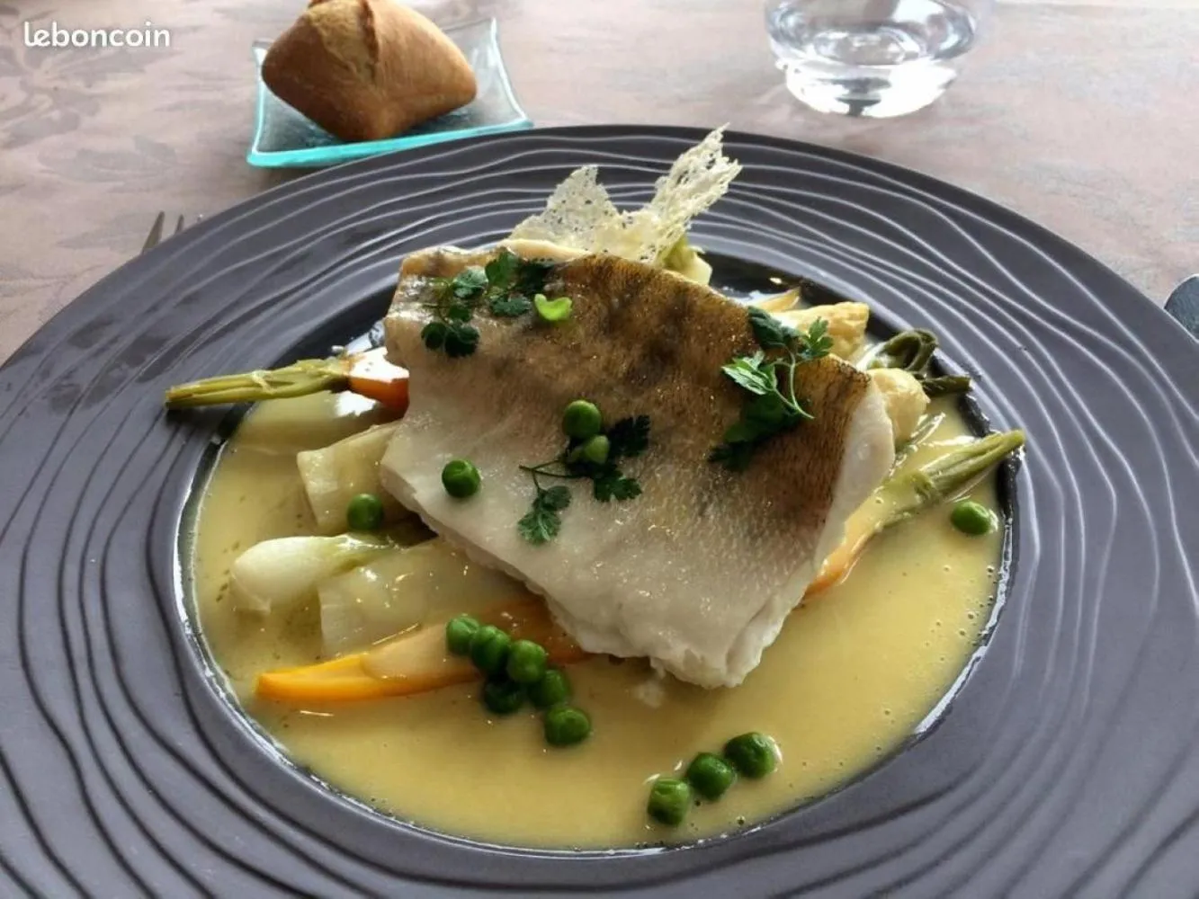 Restaurant/places to eat in Logis Hôtel Le Pélican & son restaurant