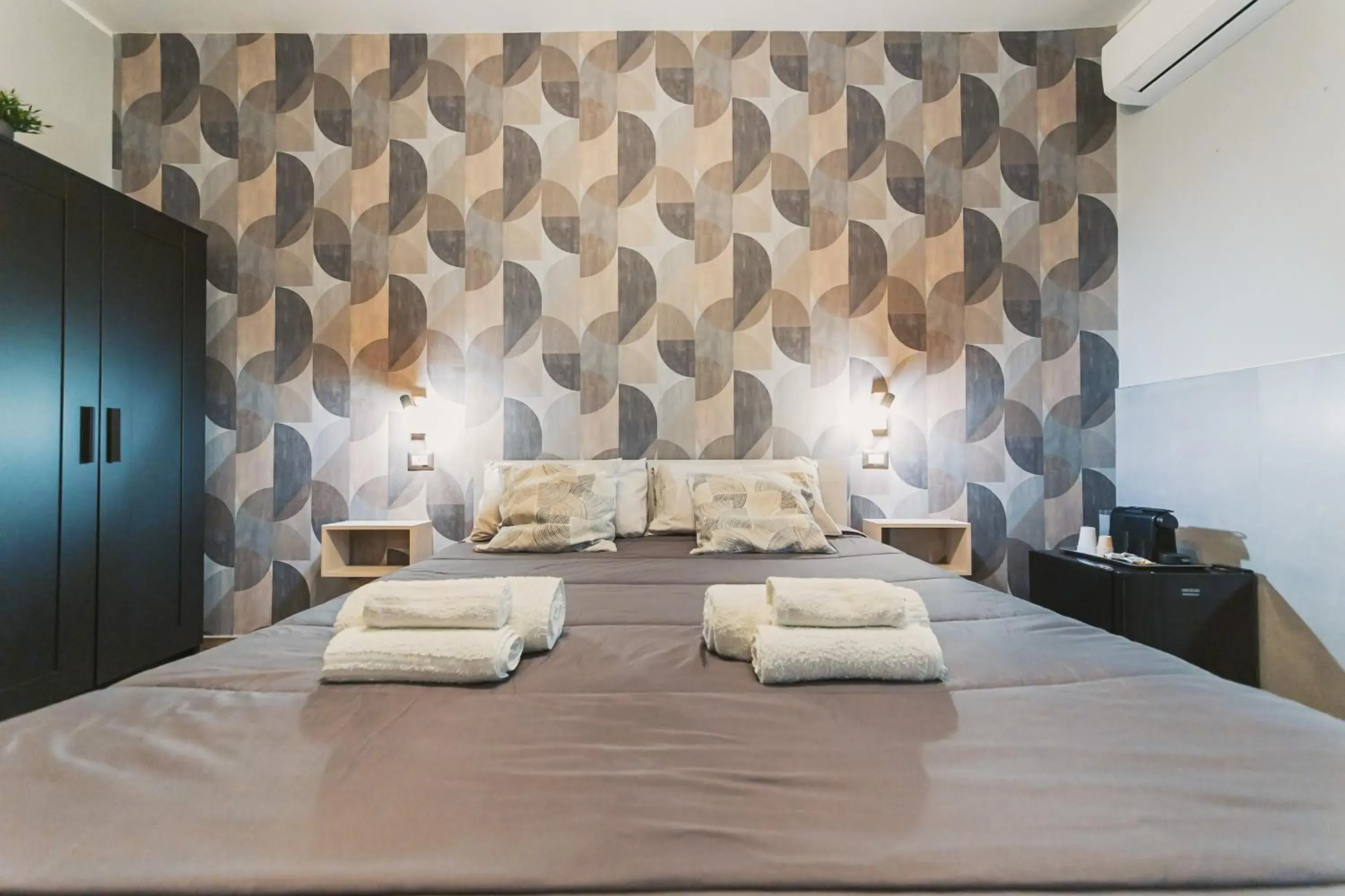 Double Room with Balcony in Apulia Rooms Bari Double Room with Balcony in Apulia Rooms Bari