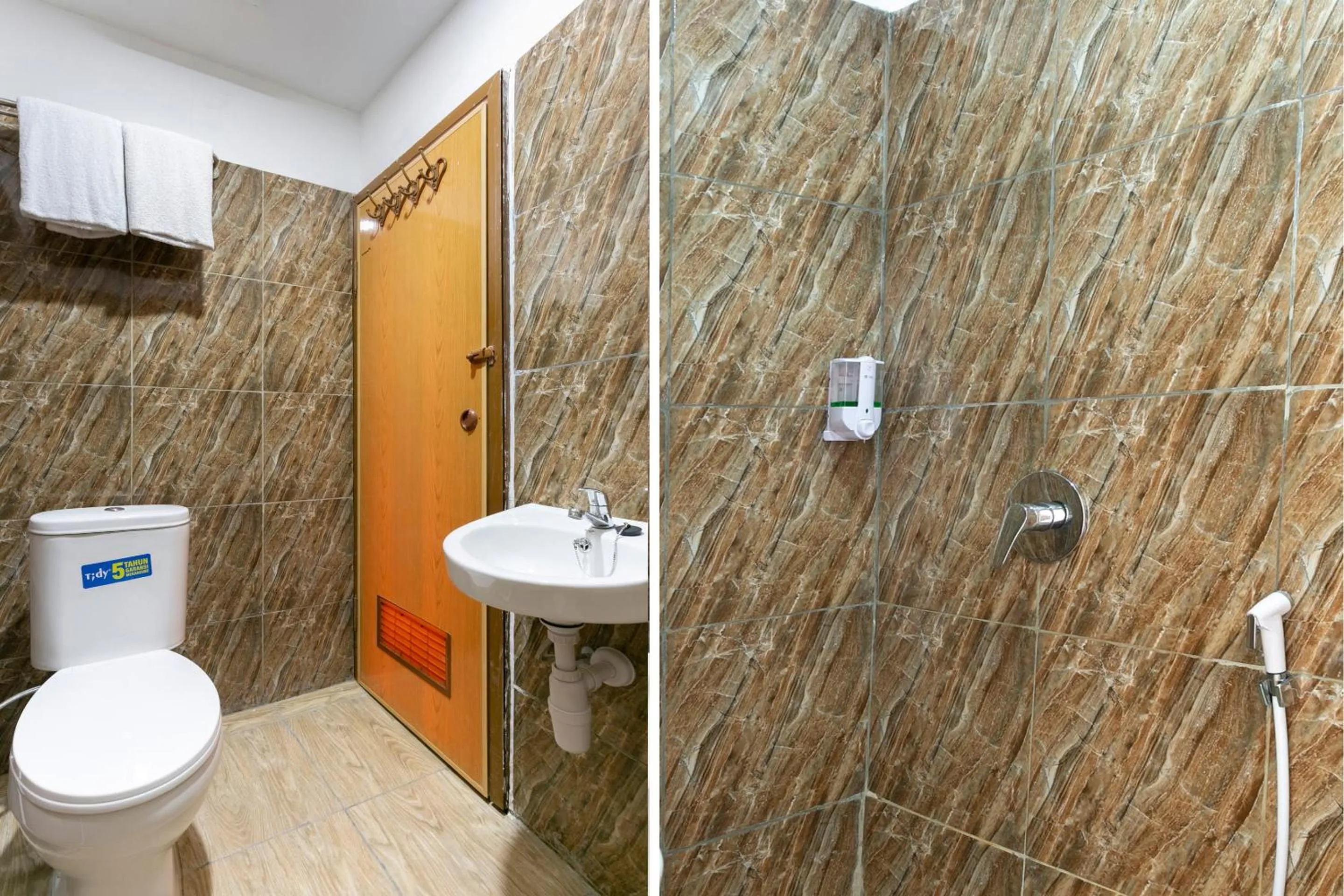 Bathroom in Collection O 3130 D'Valley View