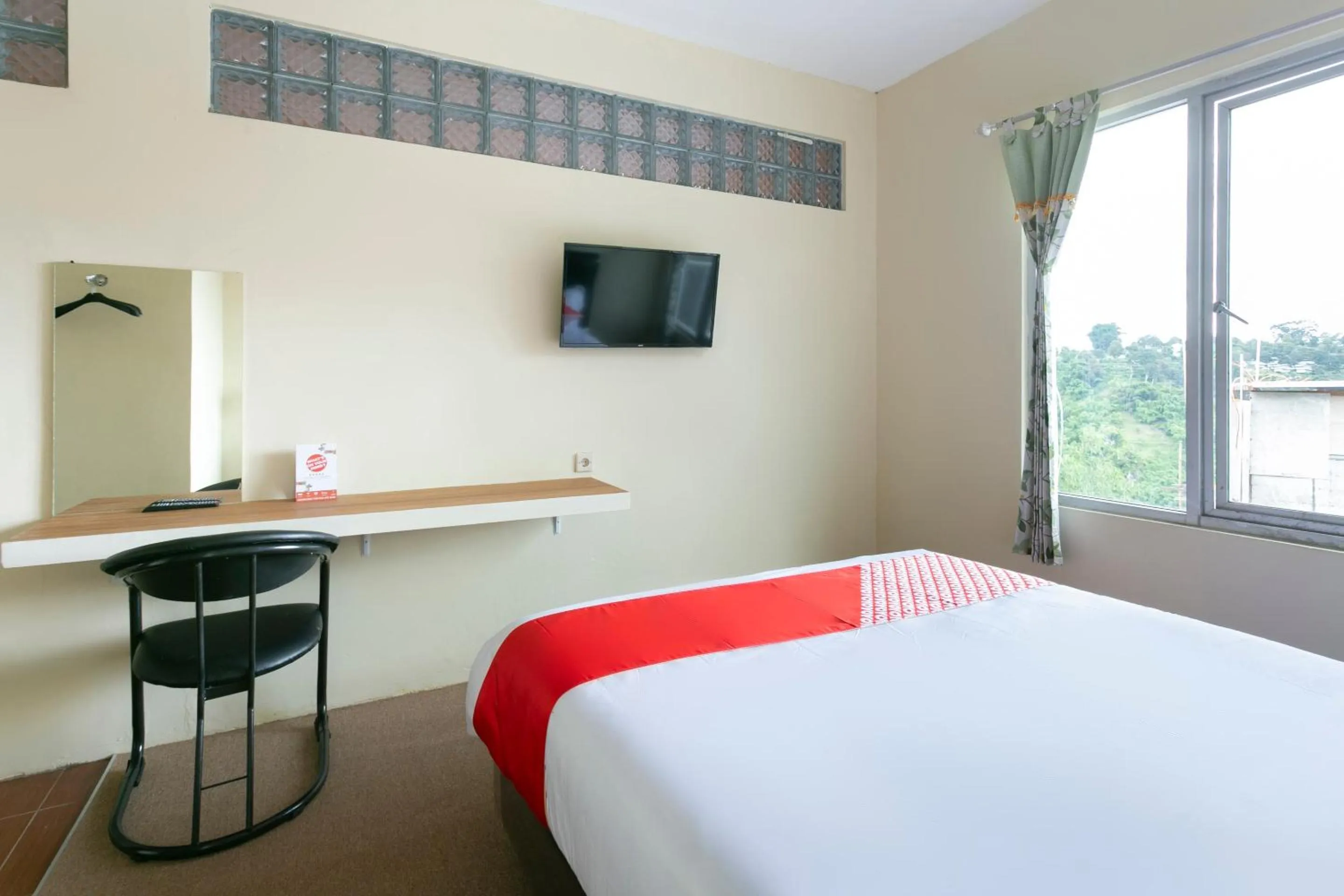 Bedroom, Bed in Collection O 3130 D'Valley View