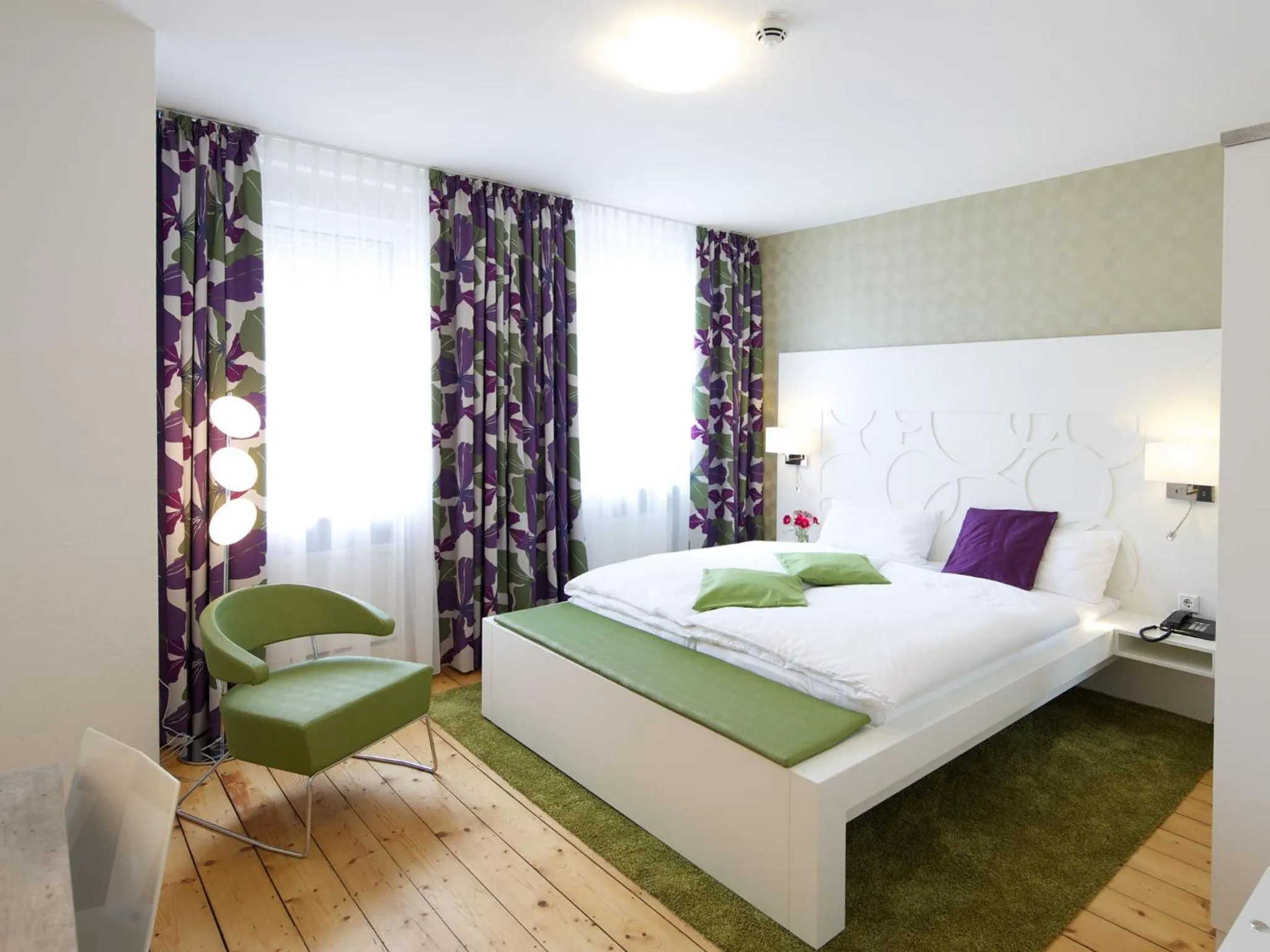 Bed in Hotel Karolinger Hof