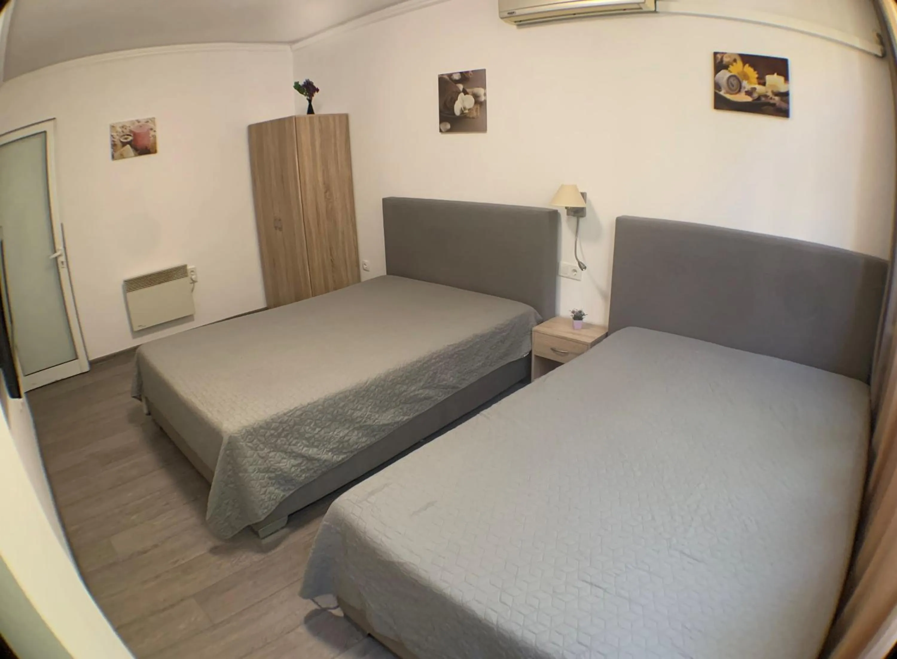 Bed in Samuil Apartments - Central Burgas