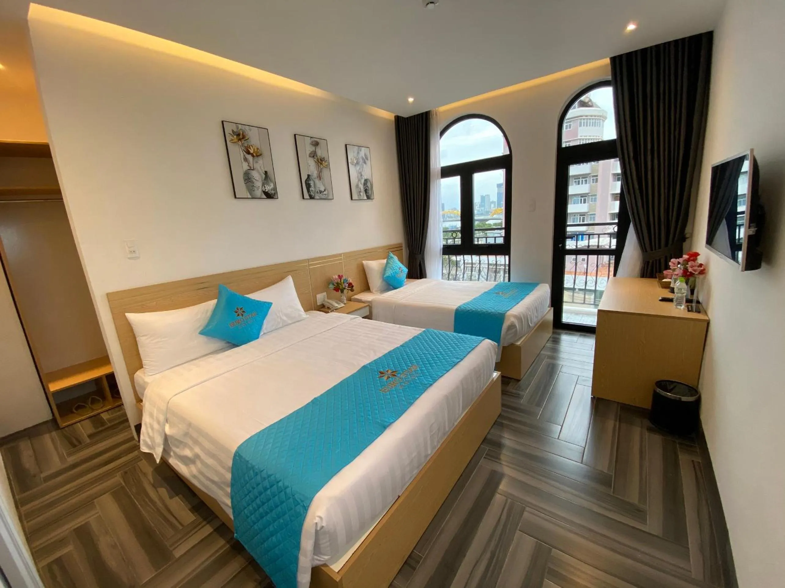 Photo of the whole room, Bed in Euro Star Riverside Hotel