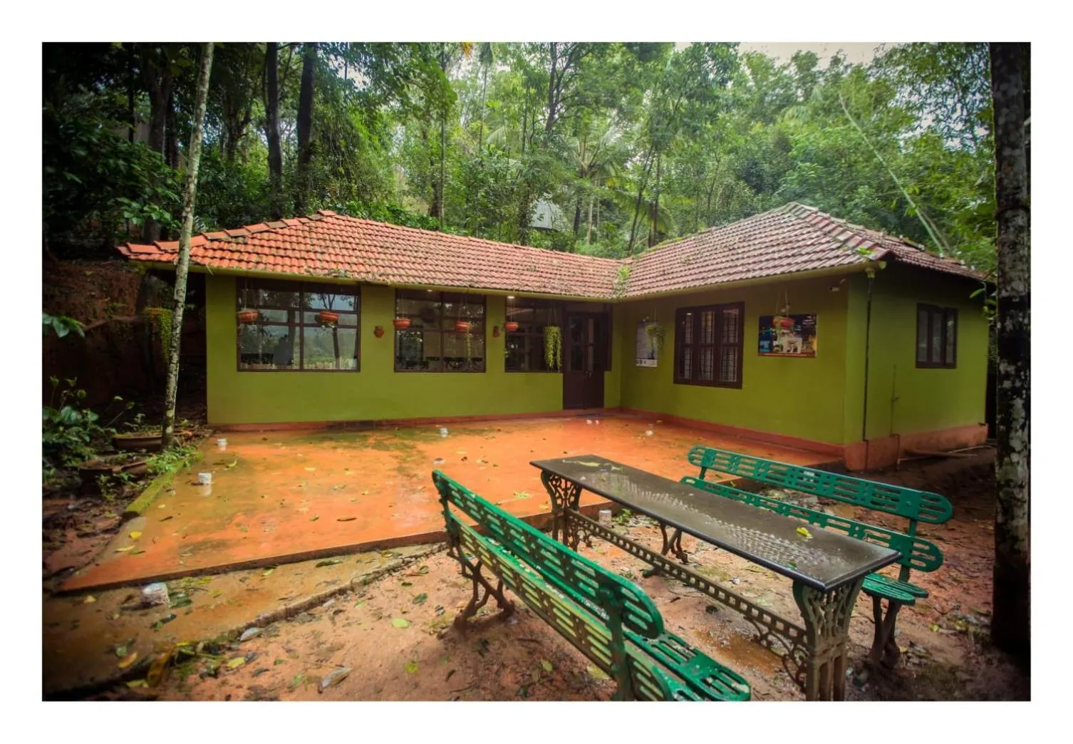 Restaurant/places to eat in Grassroots Wayanad, Valley-view Tents