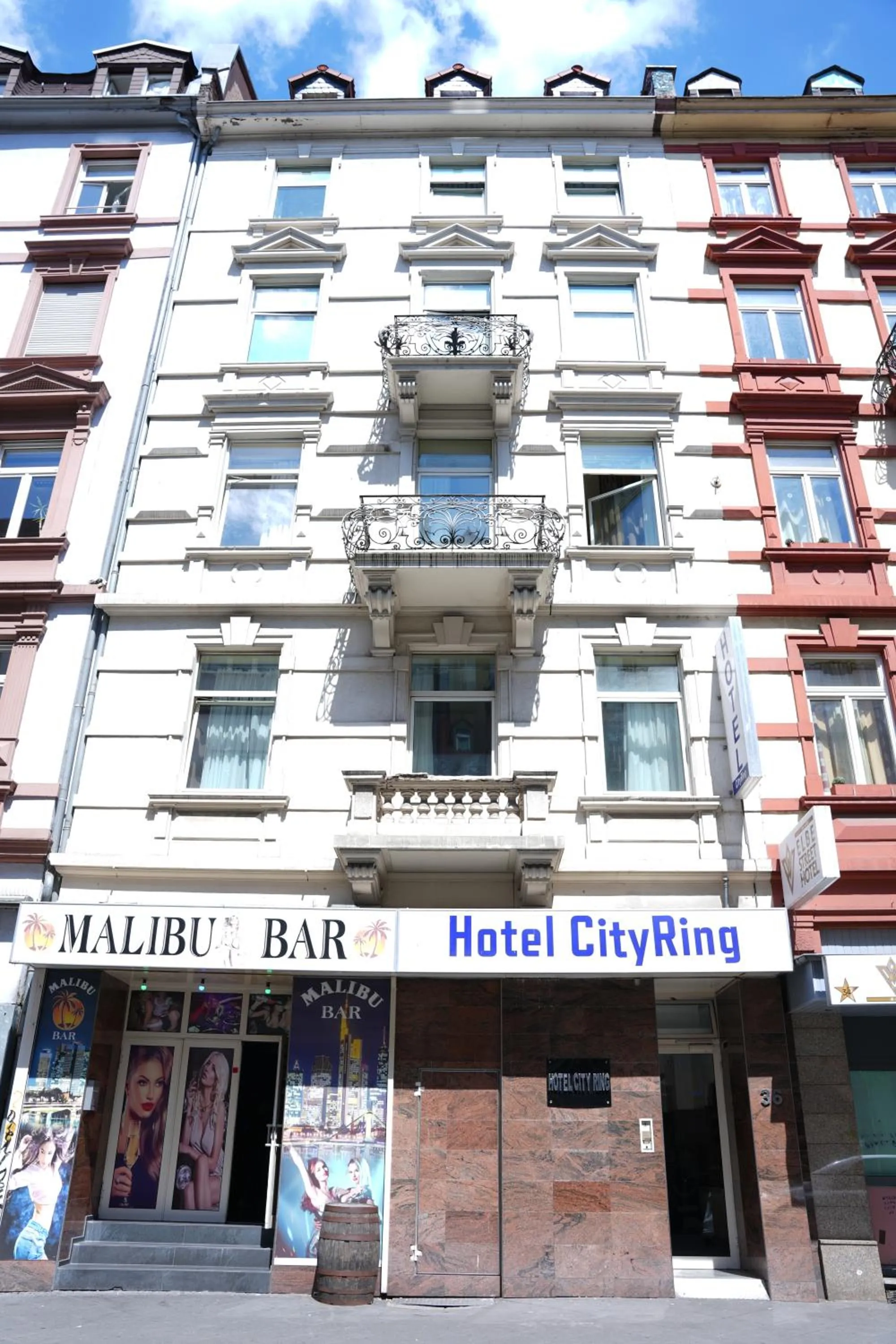 Property building in Hotel CityRing