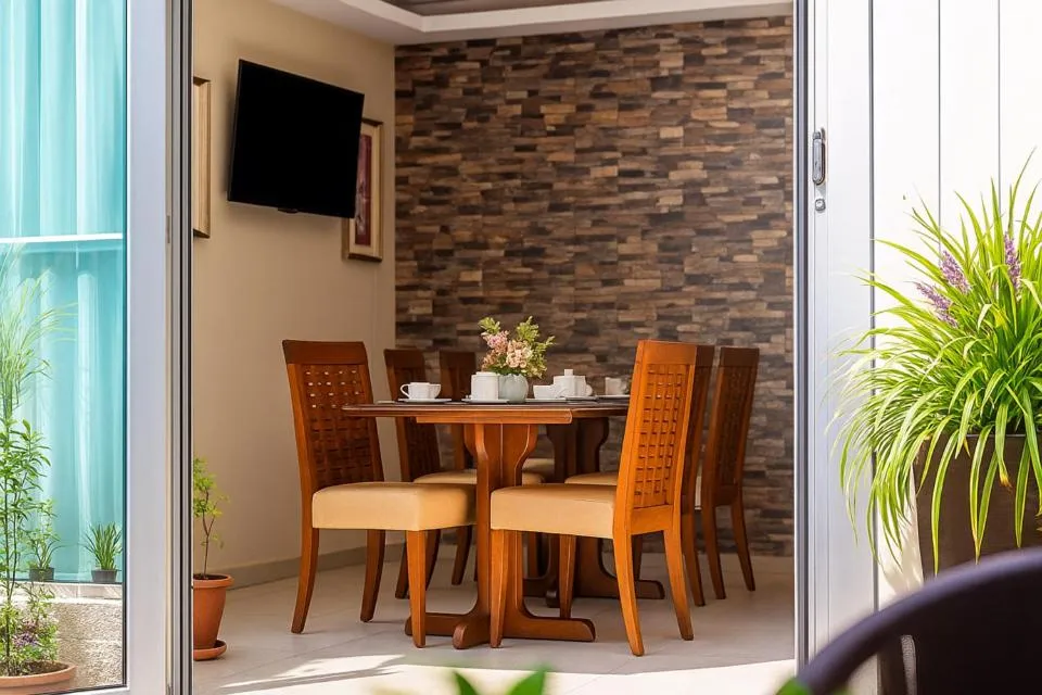 Restaurant/places to eat in Rustaveli Palace