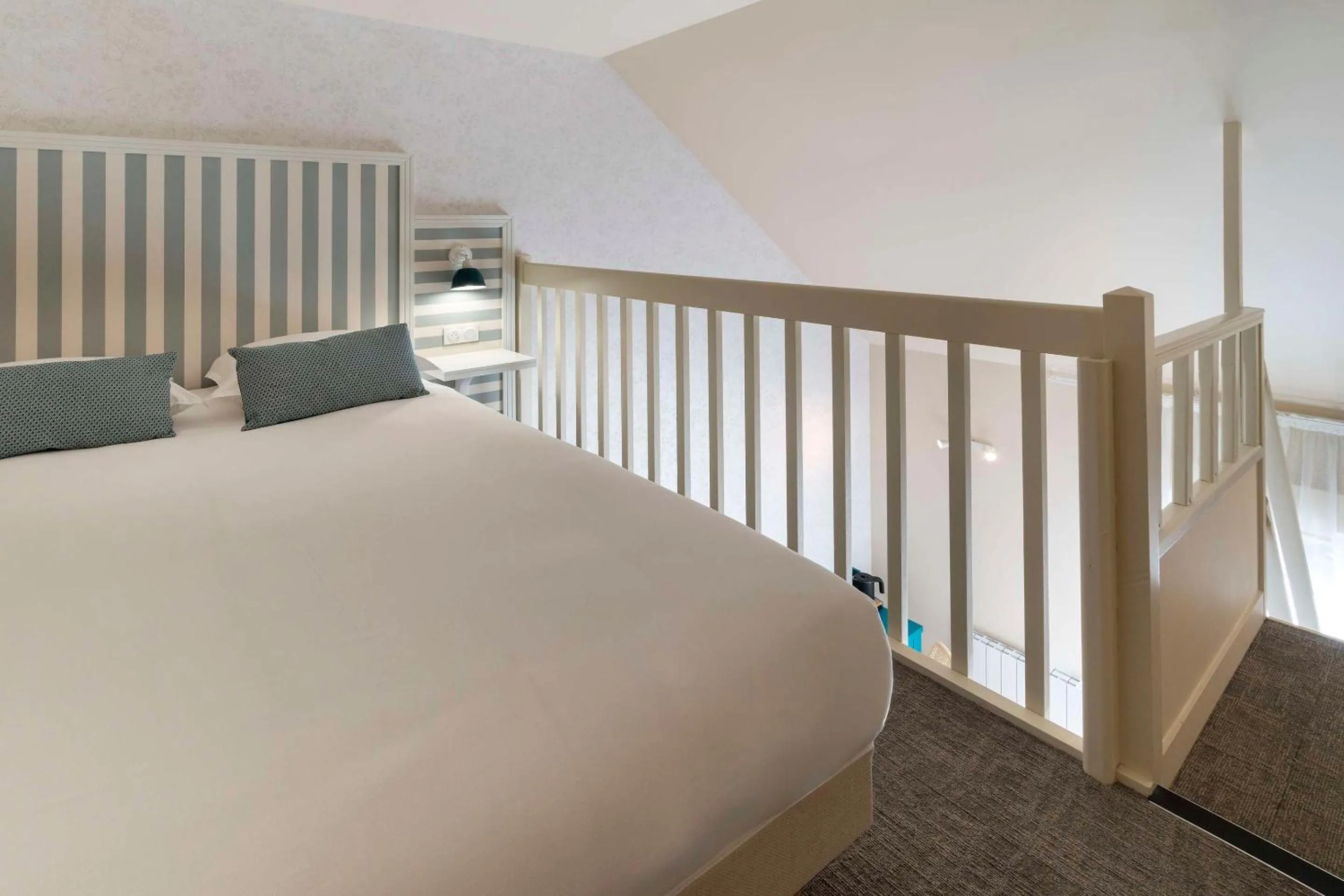 Bedroom, Bed in Hôtel Le Galion