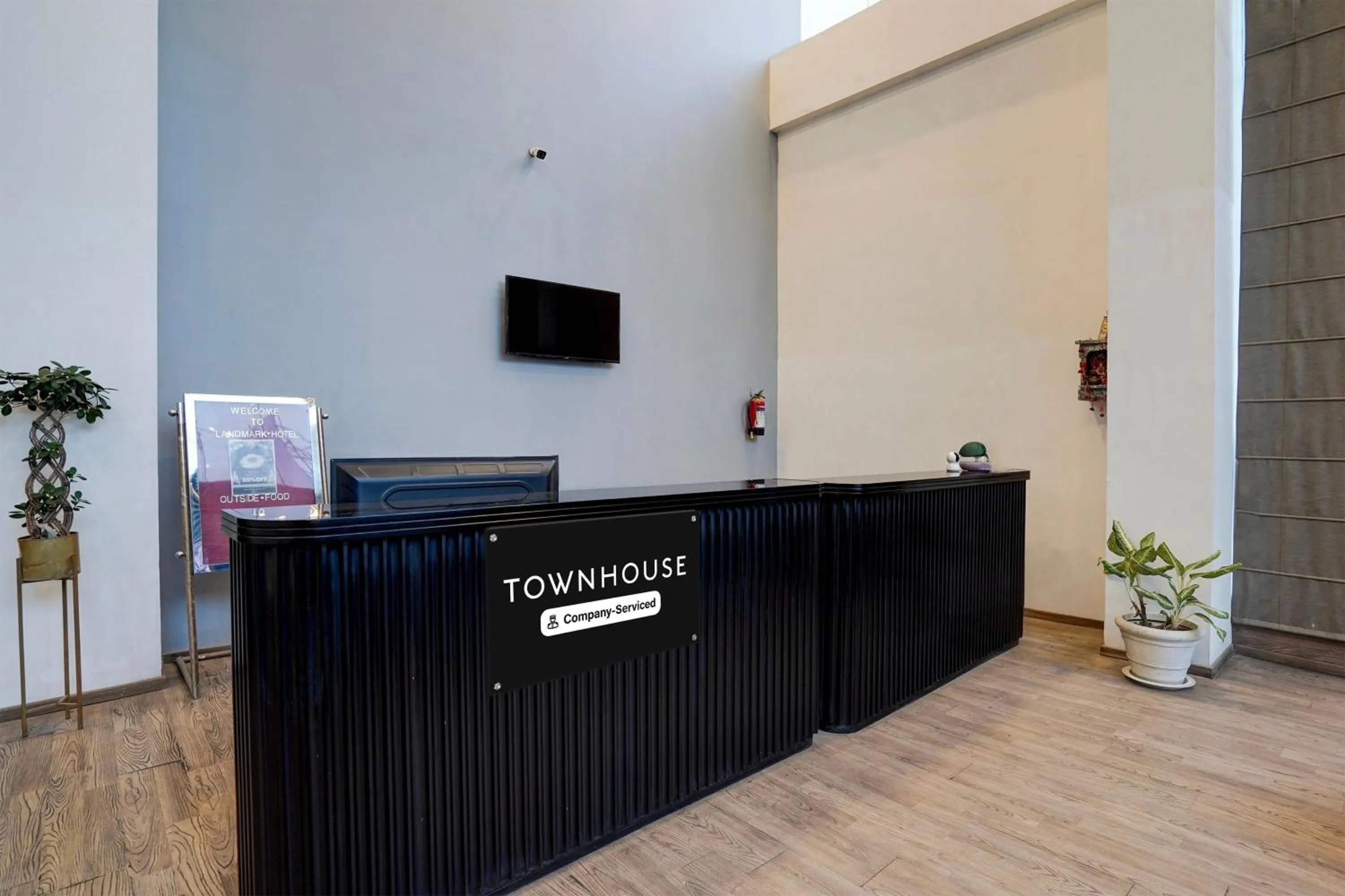 Lobby or reception in Super Townhouse Gomti Nagar Matiyari