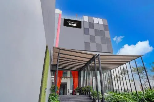 Super Townhouse Gomti Nagar Matiyari