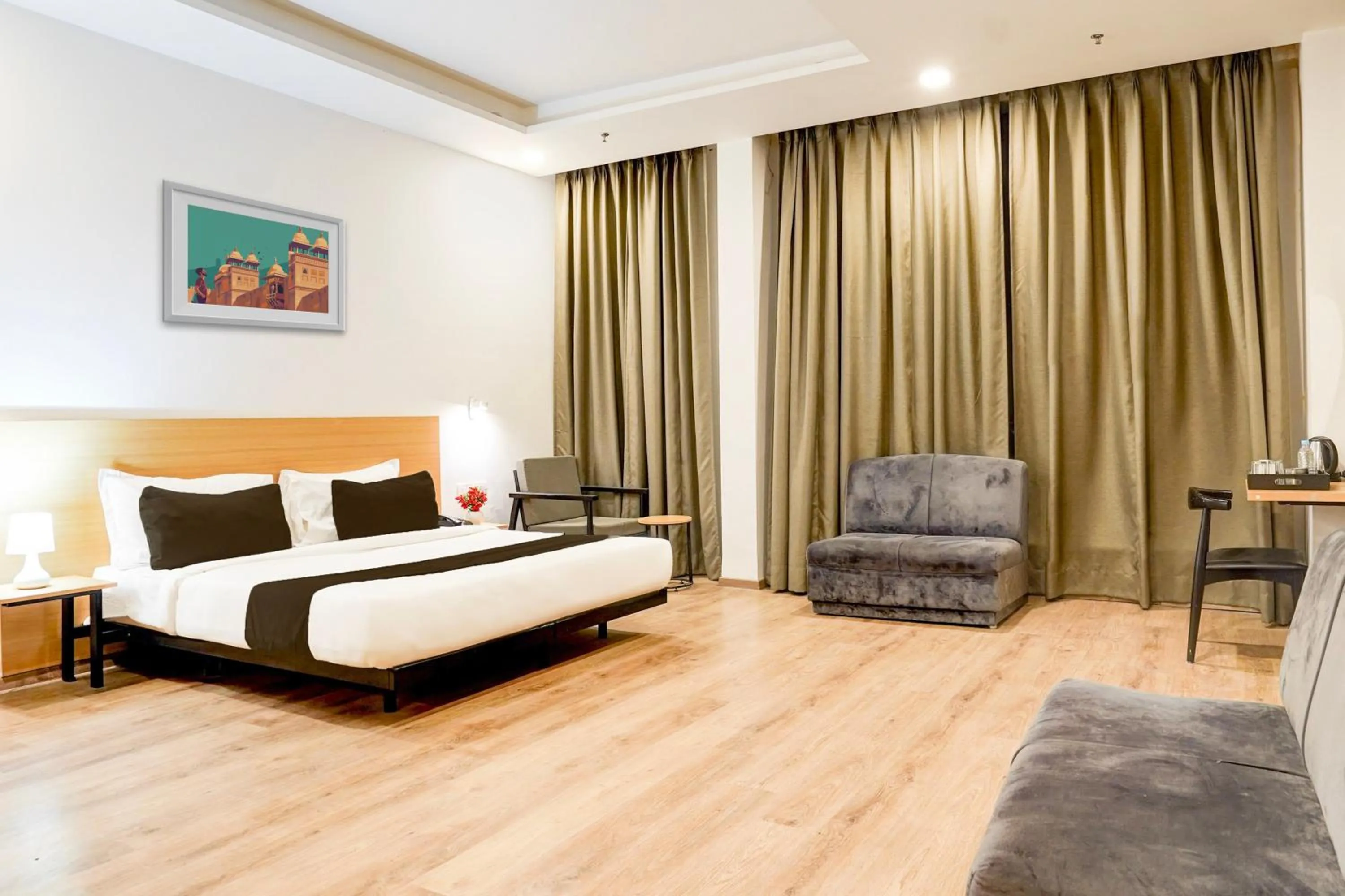 Bedroom, Bed in Super Townhouse Gomti Nagar Matiyari