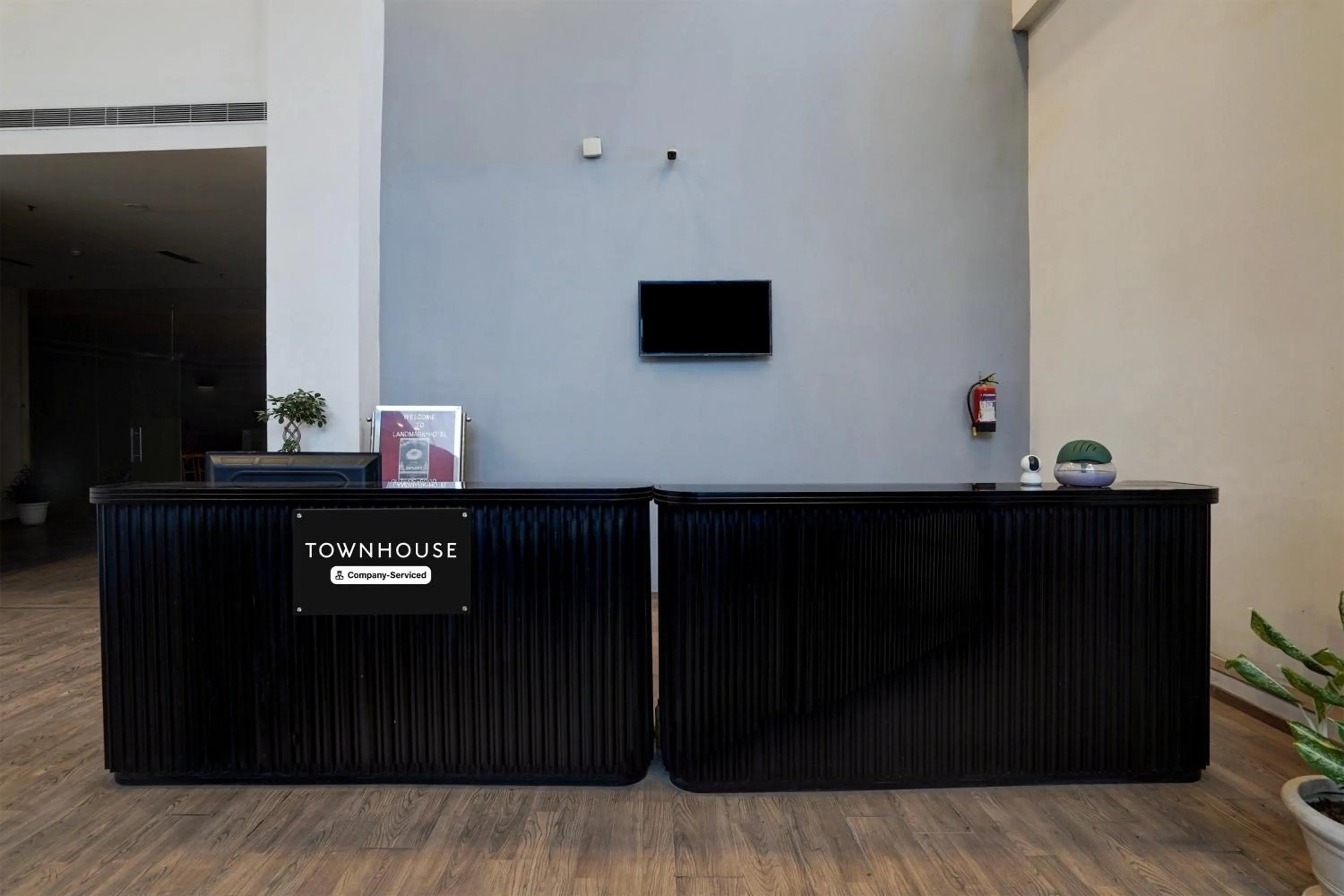 Lobby or reception in Super Townhouse Gomti Nagar Matiyari