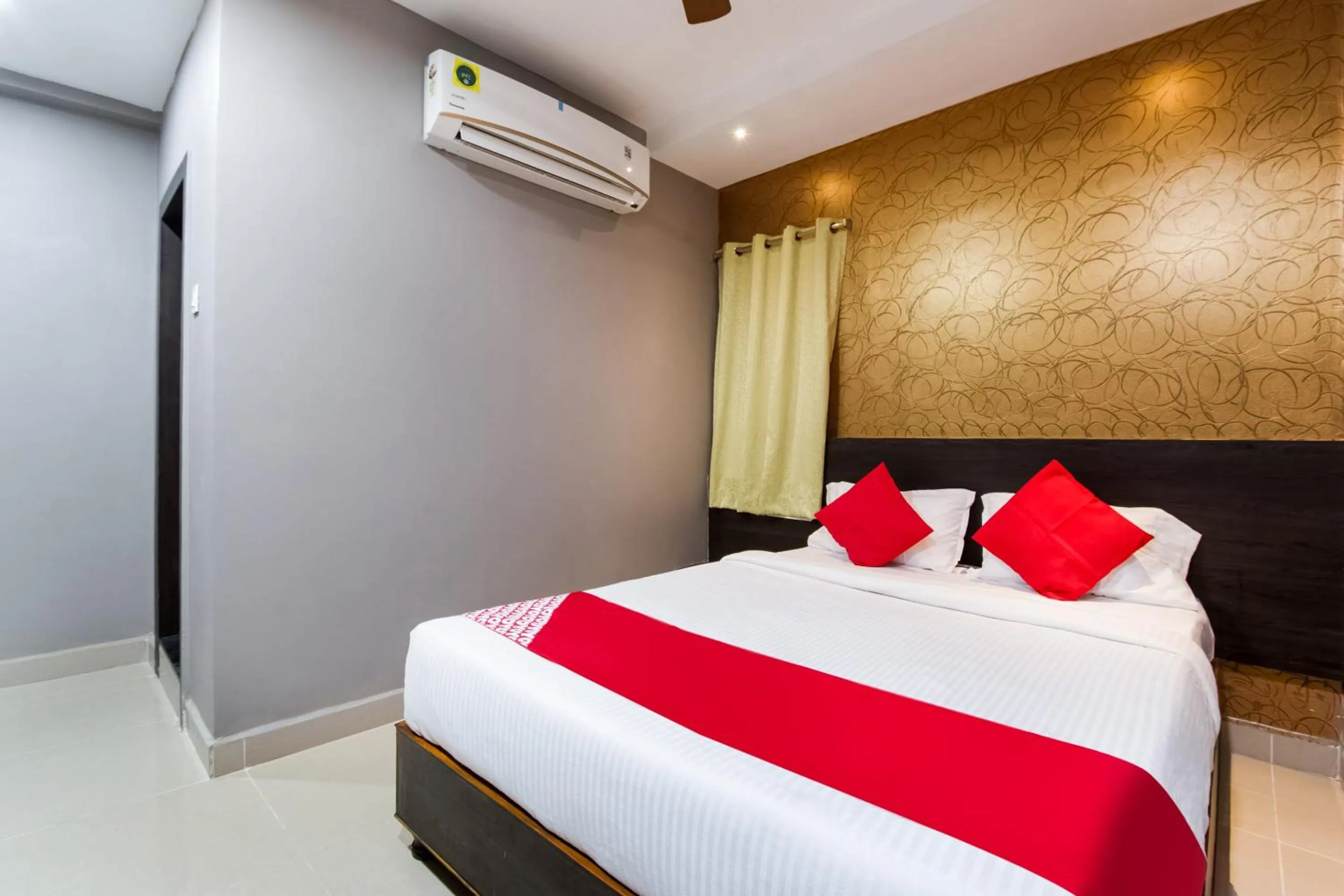 Bedroom, Bed in Hotel O CJ Inn