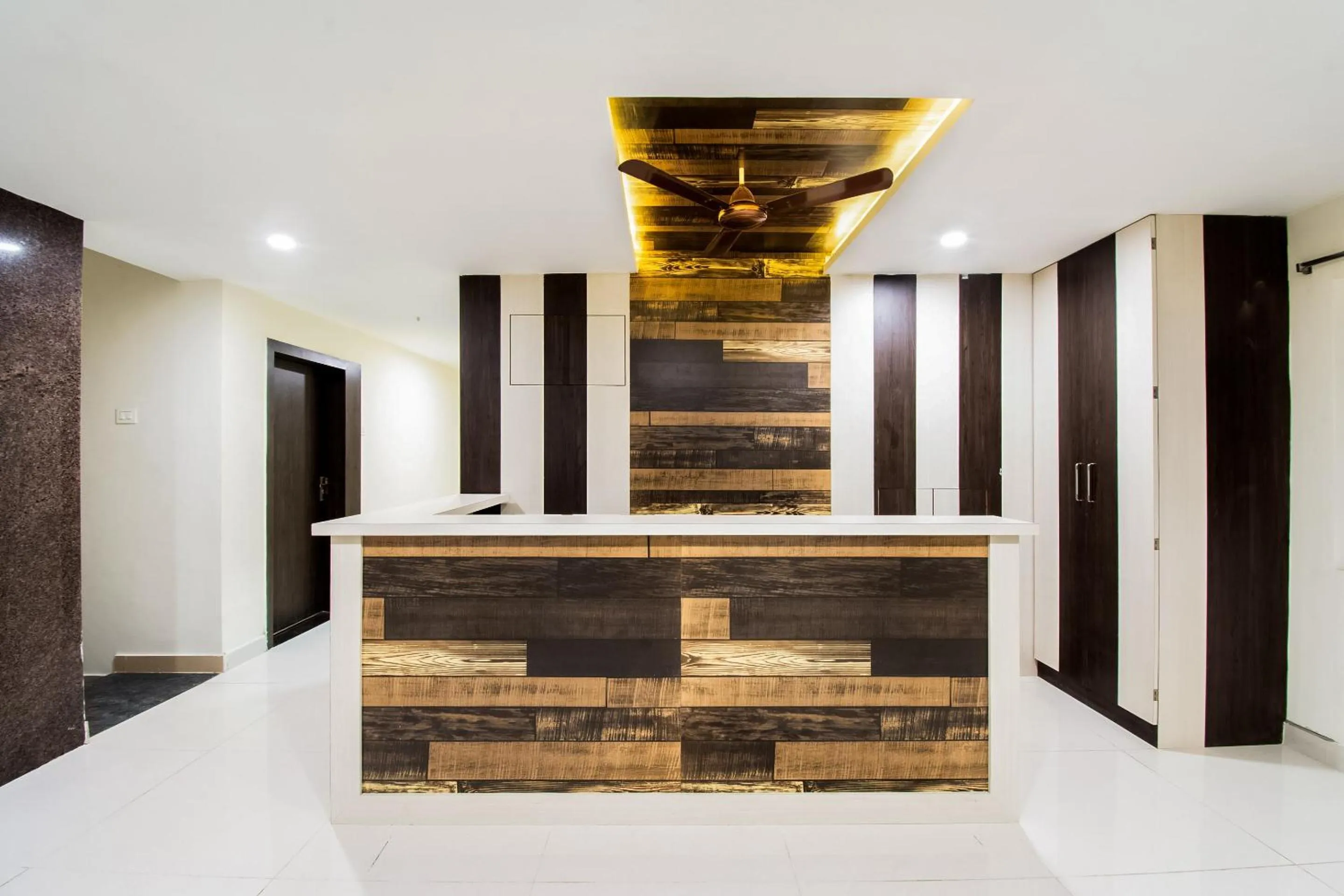 Lobby or reception in Hotel O CJ Inn