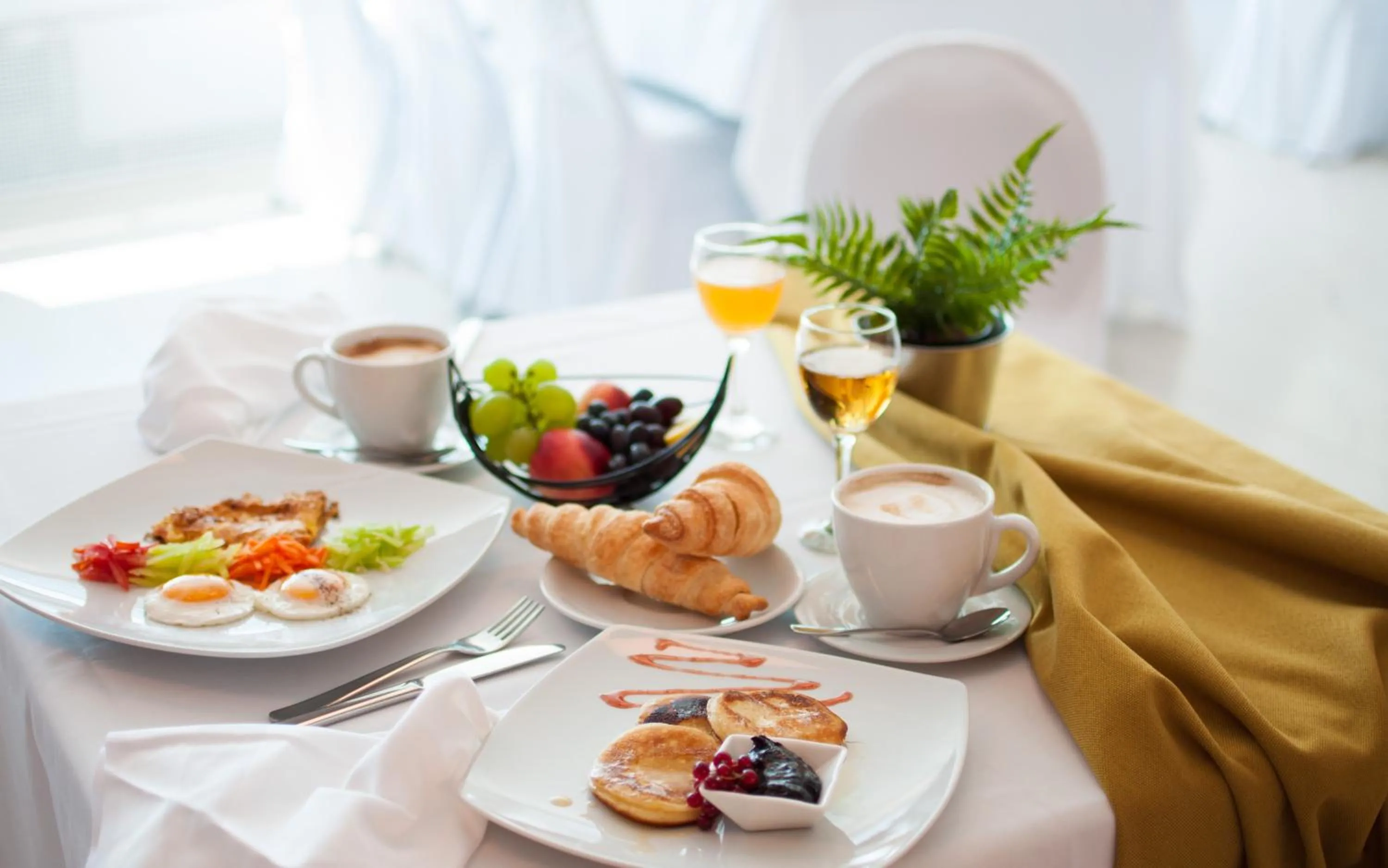 Breakfast in Hotel Park