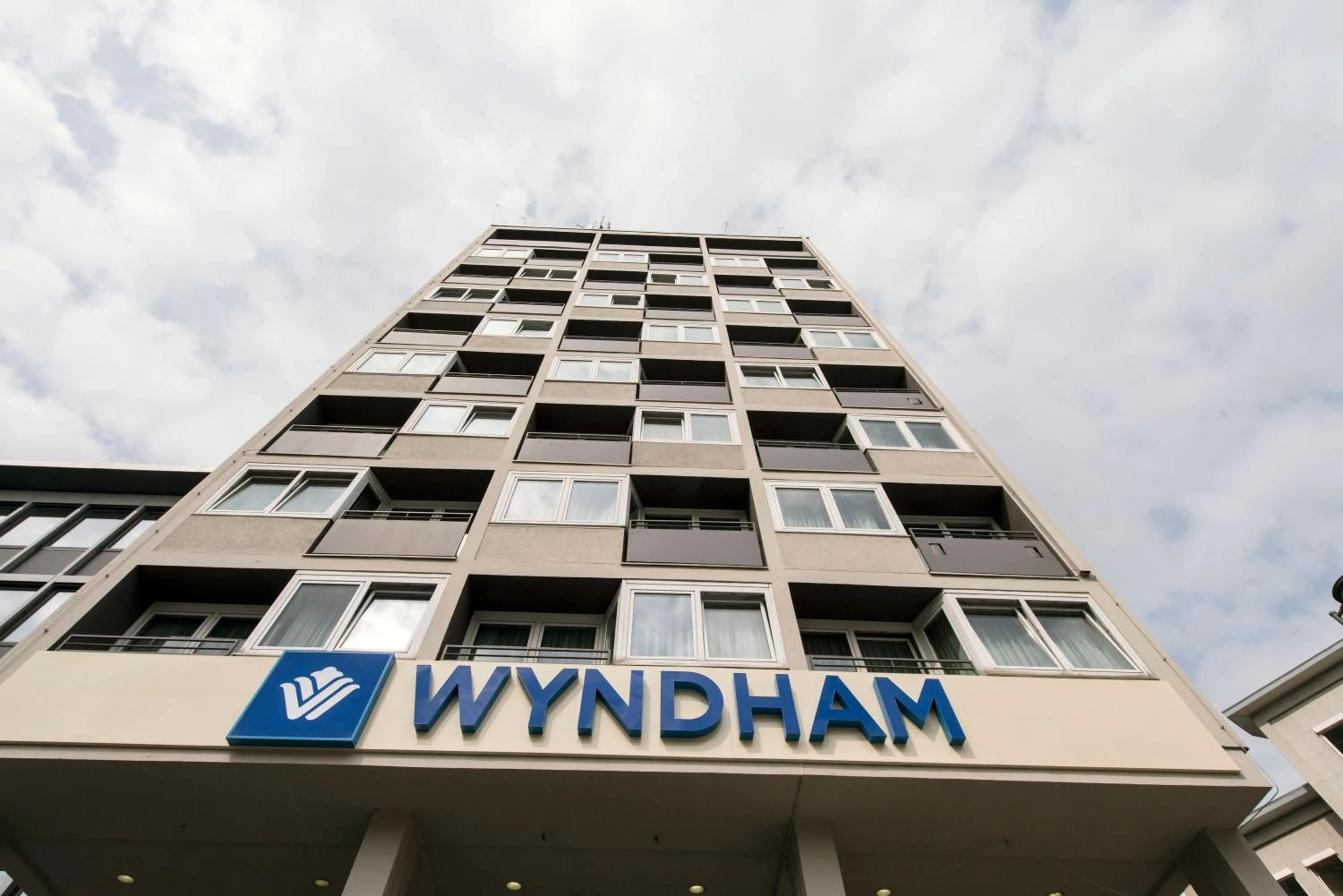 Facade/entrance in Wyndham Köln