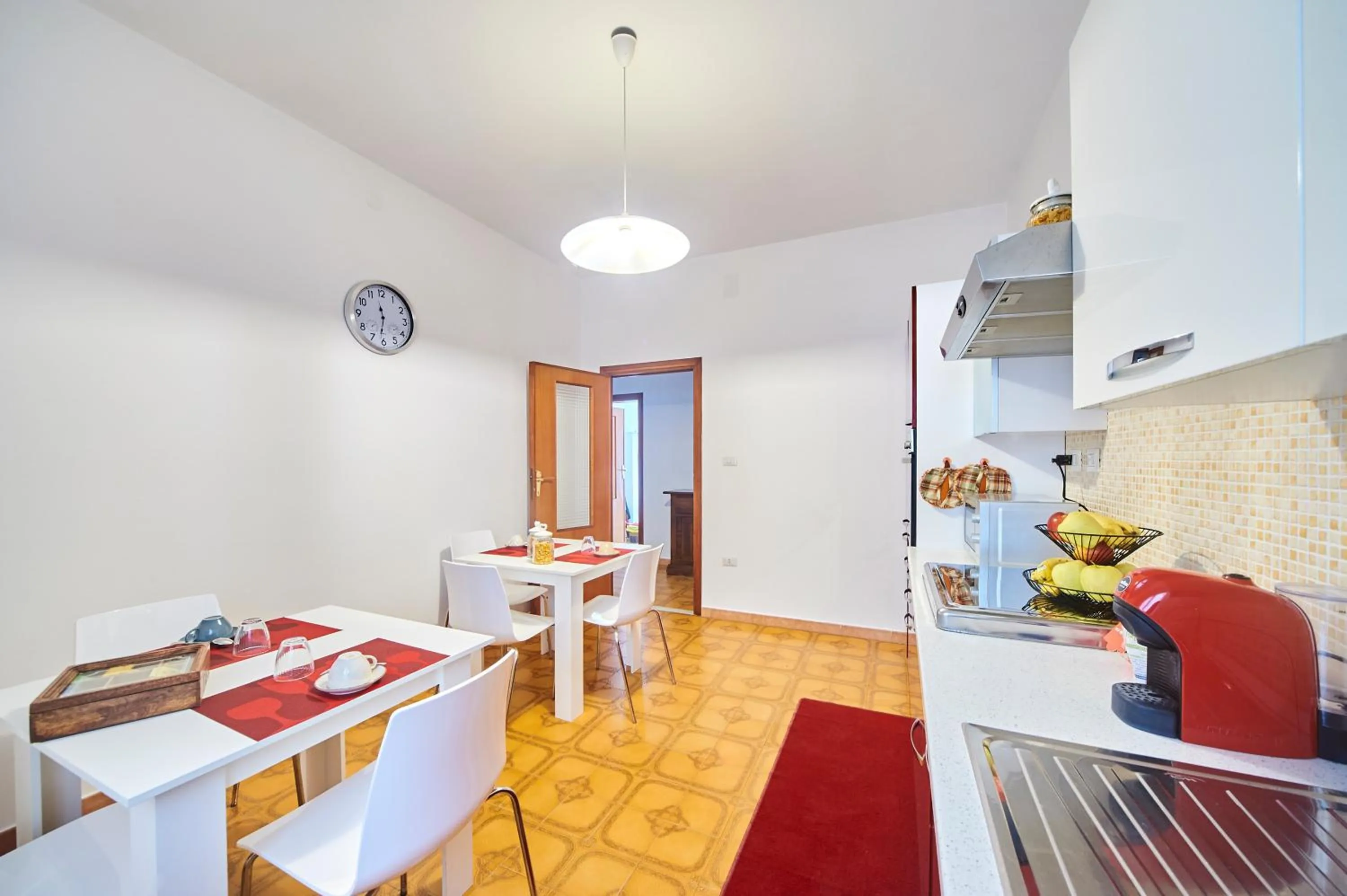 Kitchen or kitchenette in Tidu's home B&B