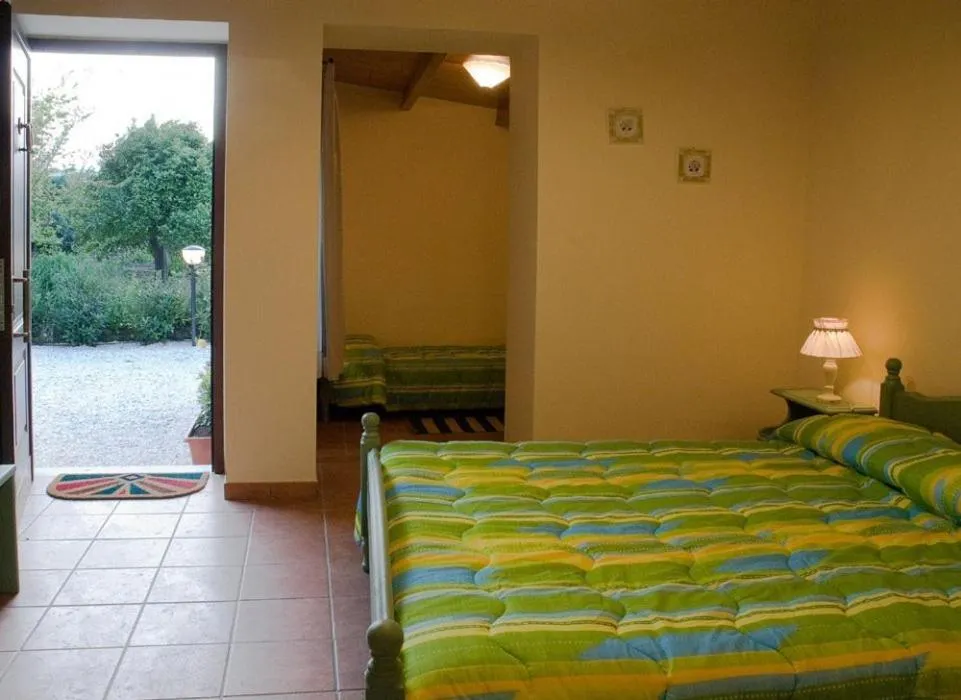 Photo of the whole room, Bed in Turismo Rurale Al Benefizio