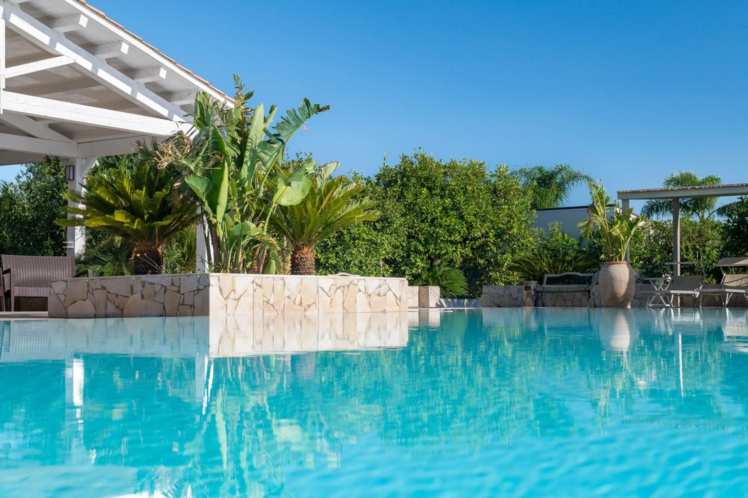Pool view in Terra Dei Limoni