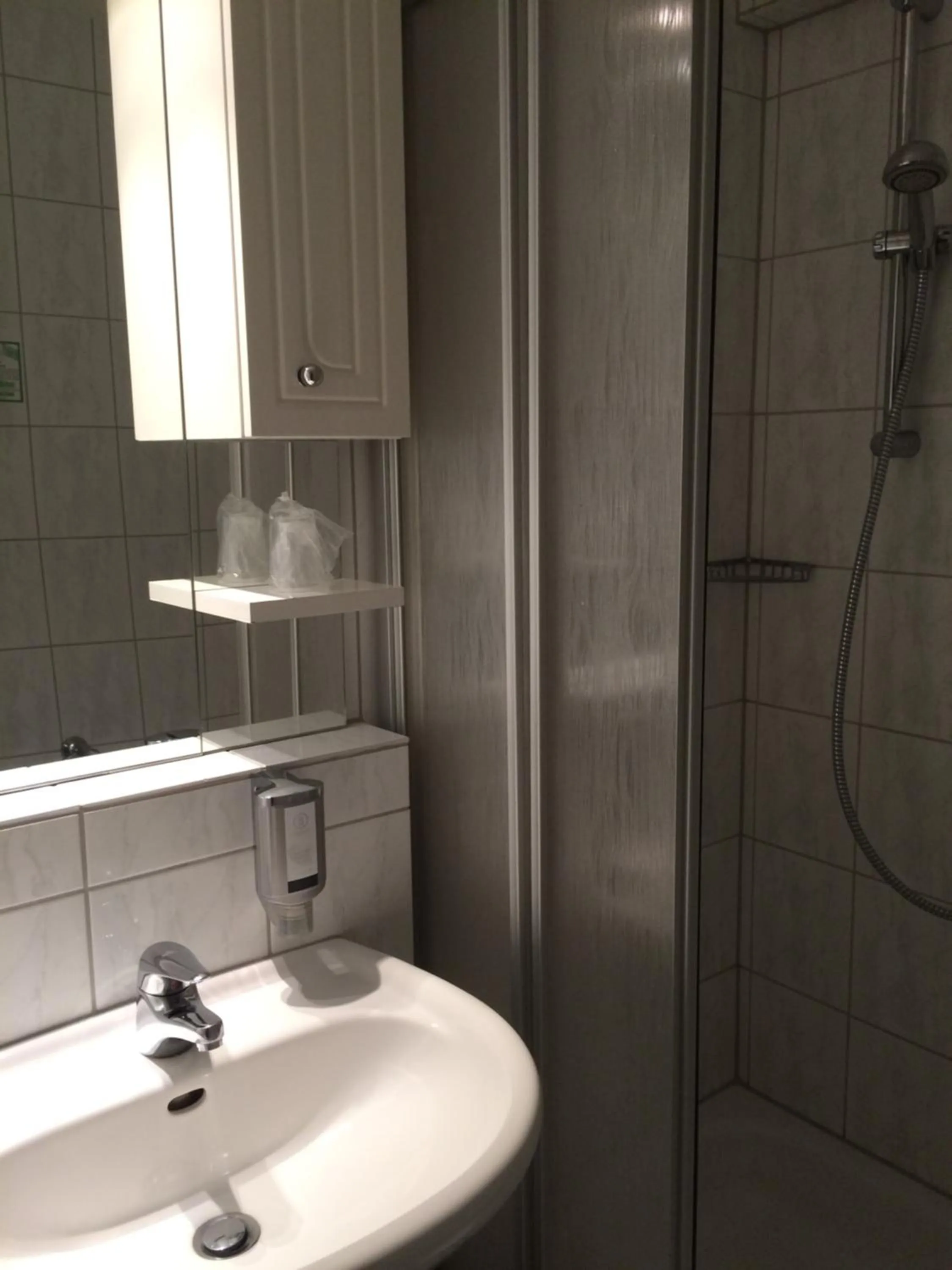 Shower in Central Hotel