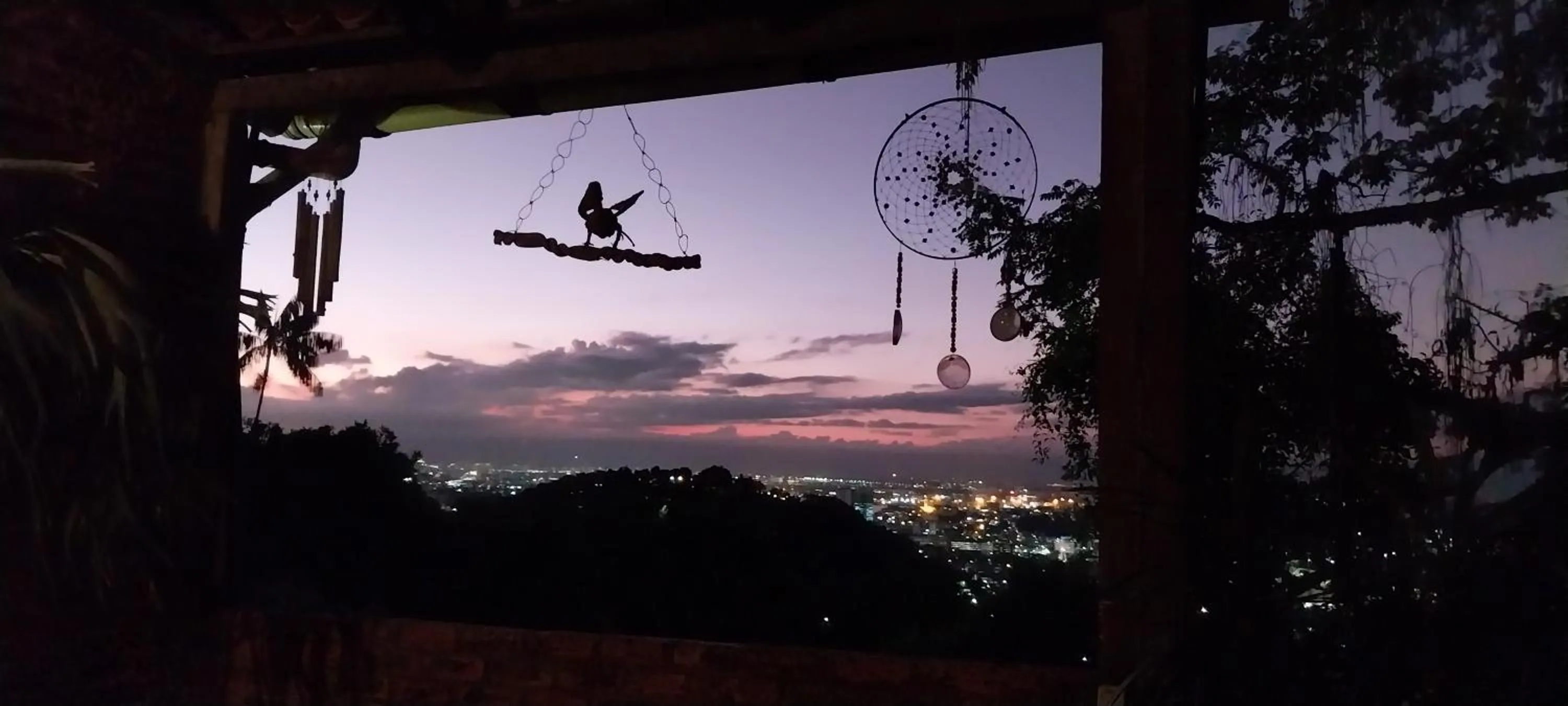 Sunset in Santa Teresa Junto à Natureza