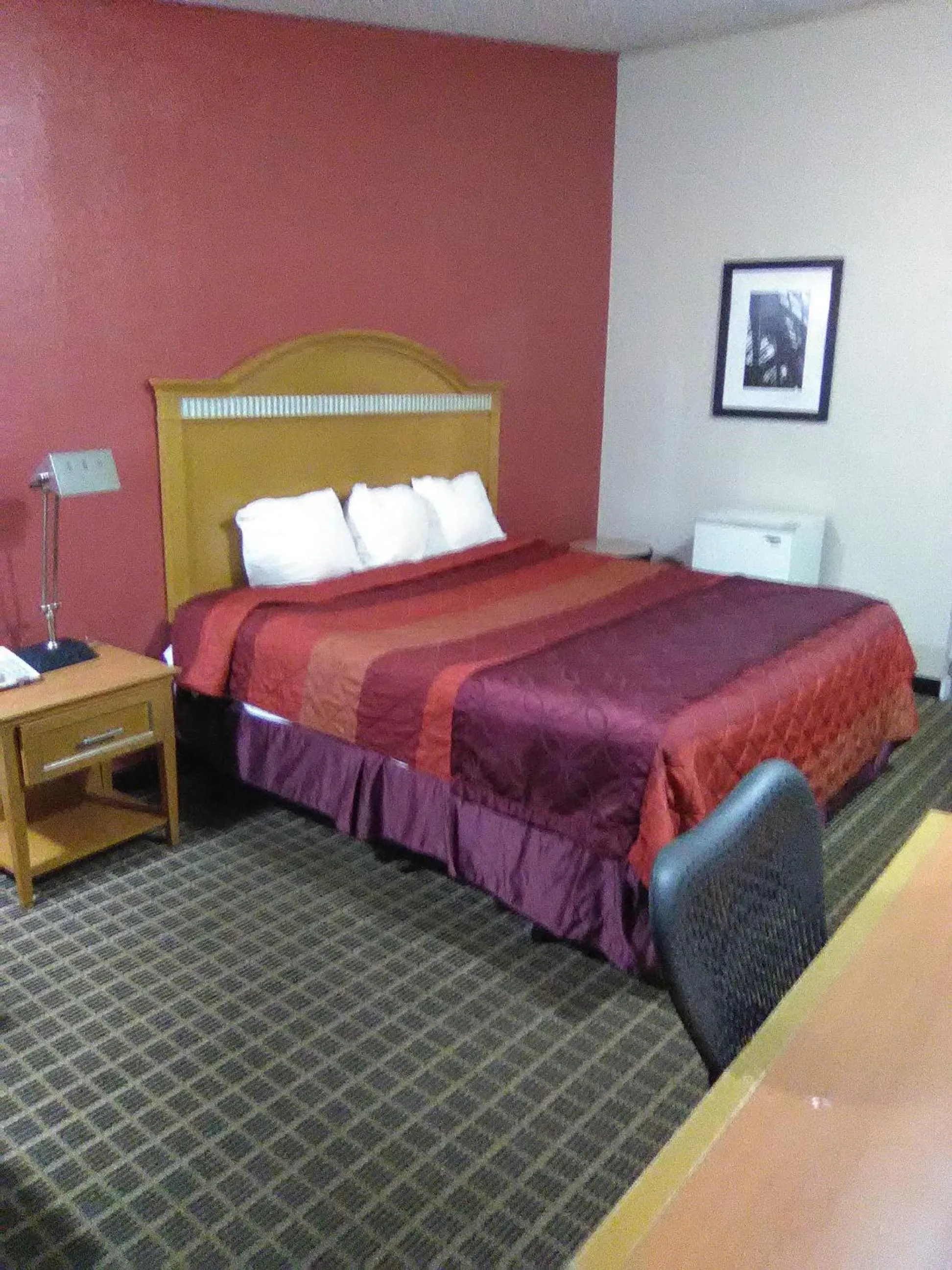 Bedroom, Bed in Nation's Inn Kinston