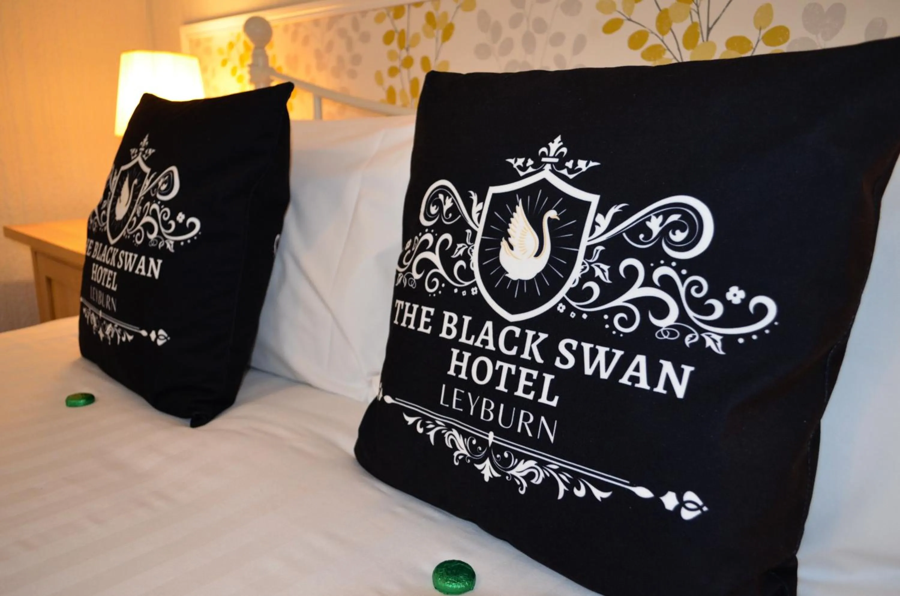 Bed in The Black Swan Hotel
