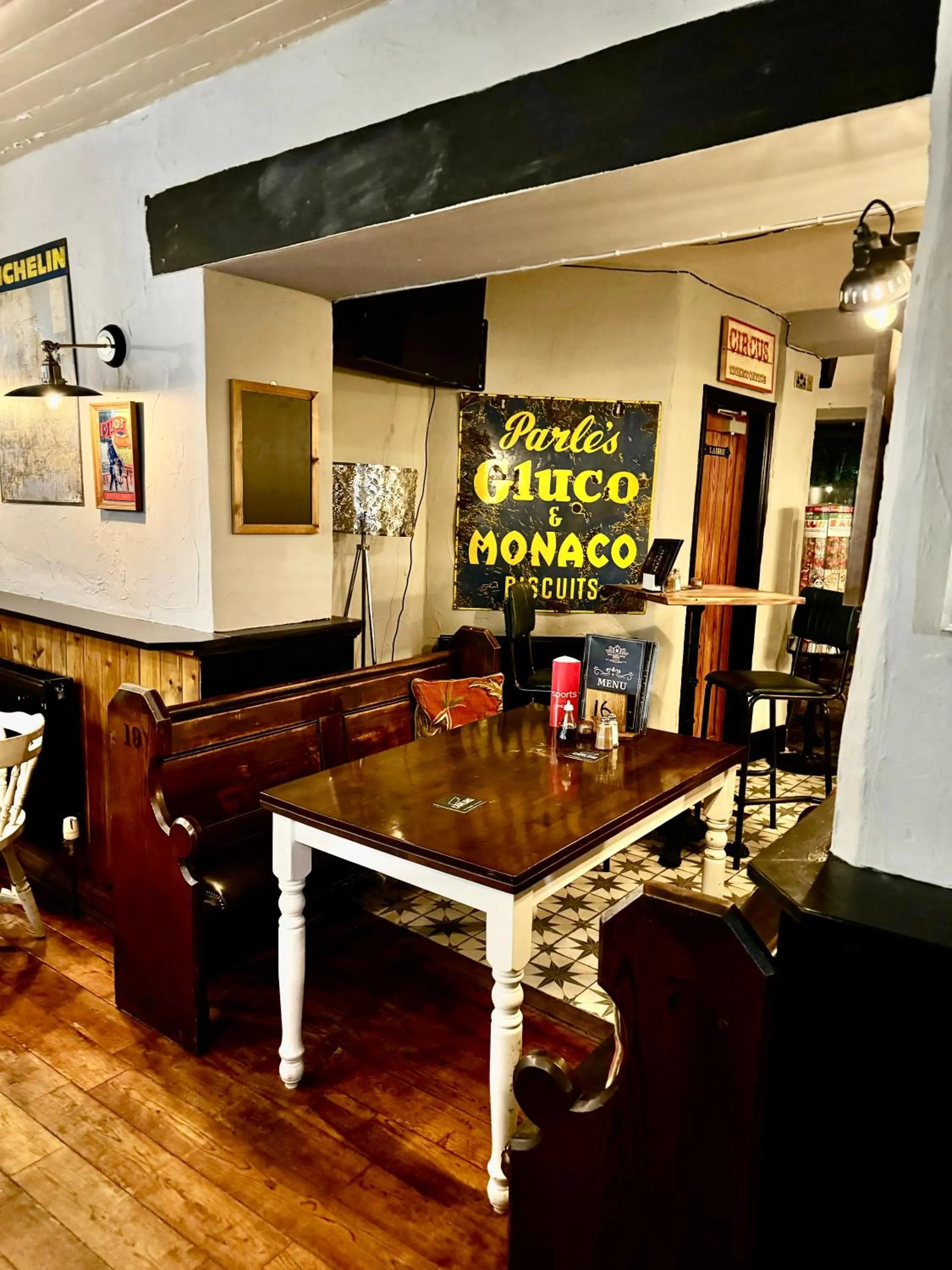 Lounge or bar in The Black Swan Hotel