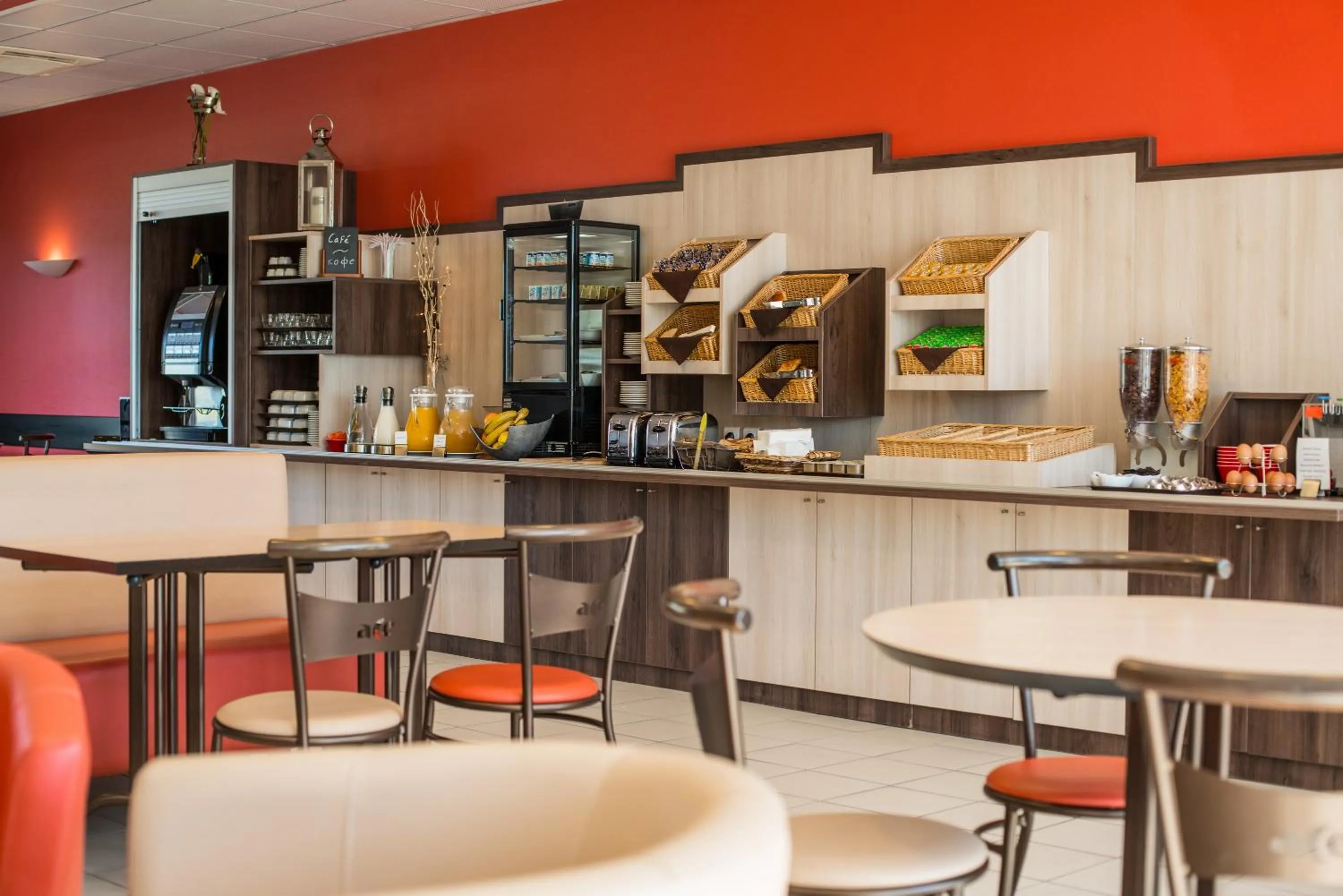Food and drinks in Ace Hotel Valence
