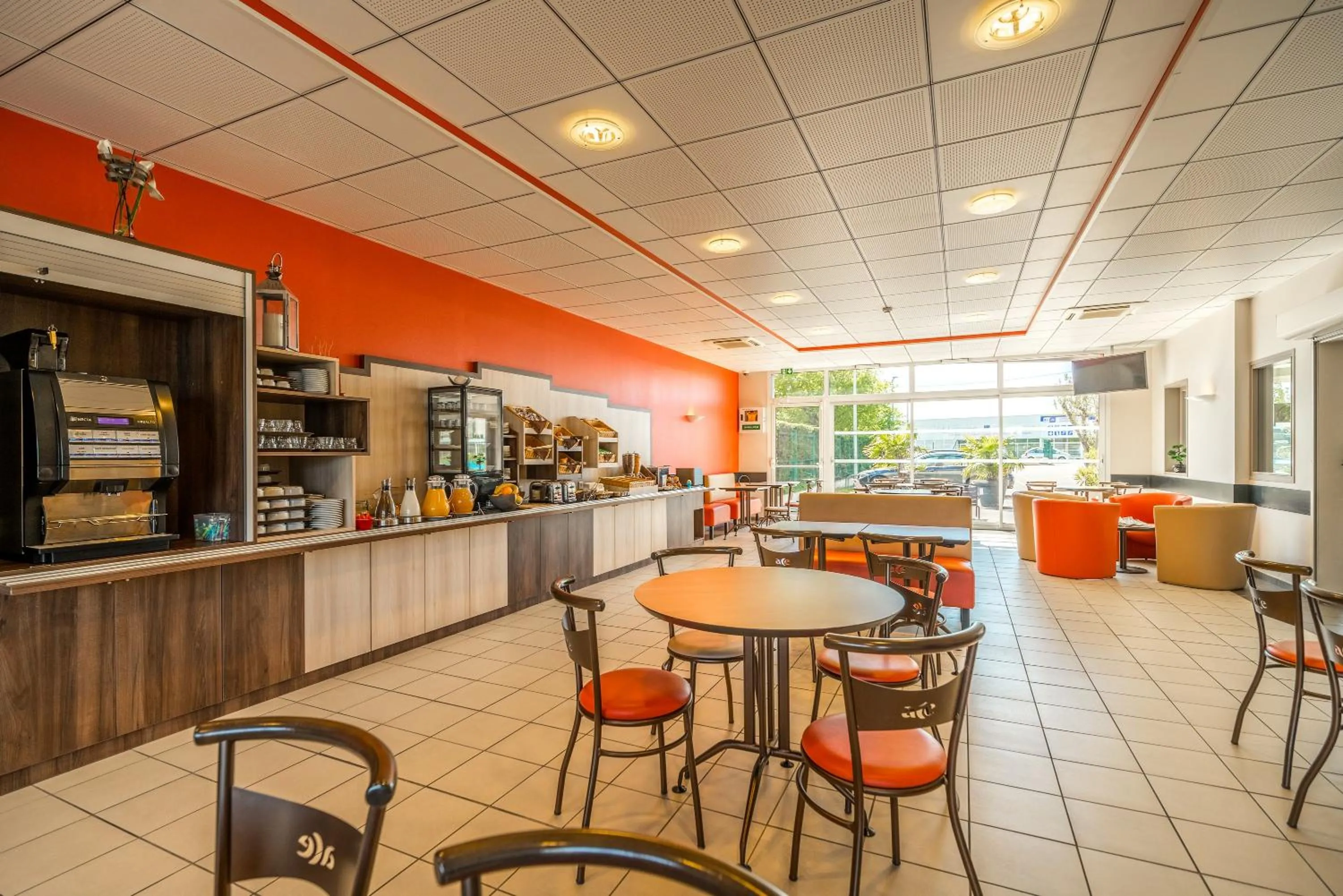 Restaurant/places to eat in Ace Hotel Valence