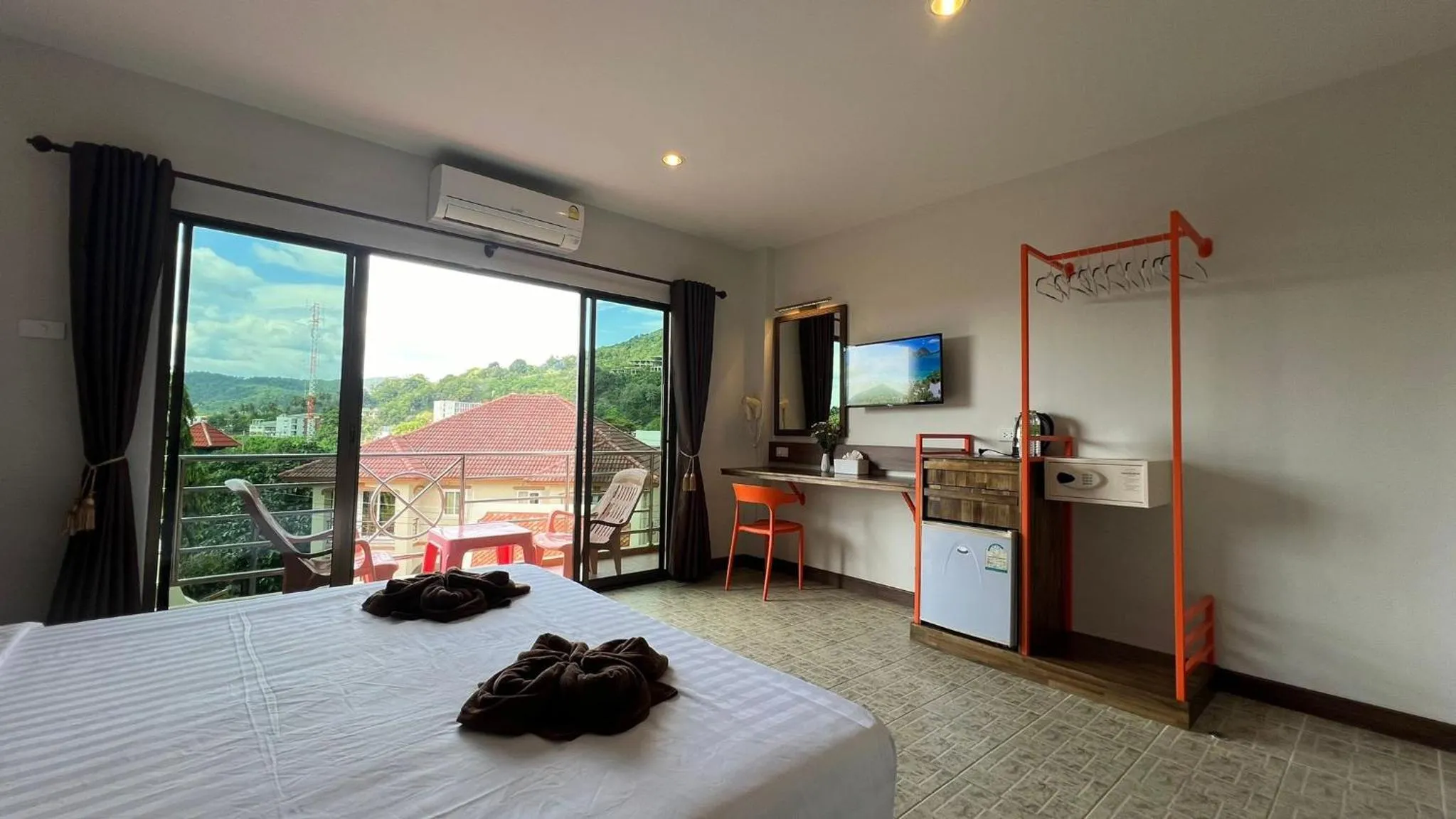 Bed in My Friend's House Karon