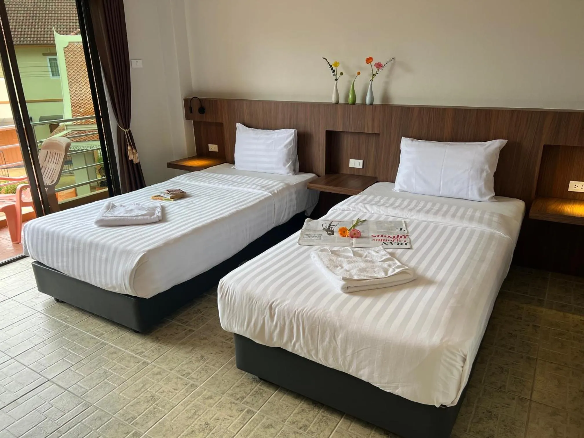 Bed in My Friend's House Karon