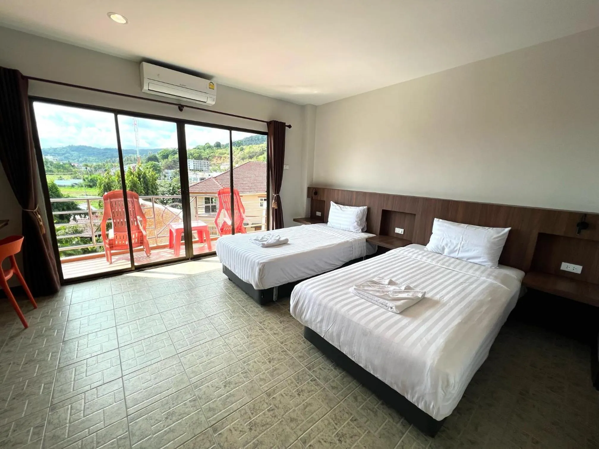 Bed in My Friend's House Karon