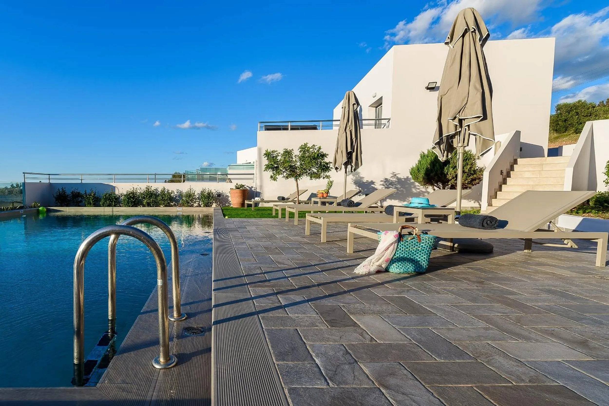 Swimming pool in Sunset Elafonisi Apartments