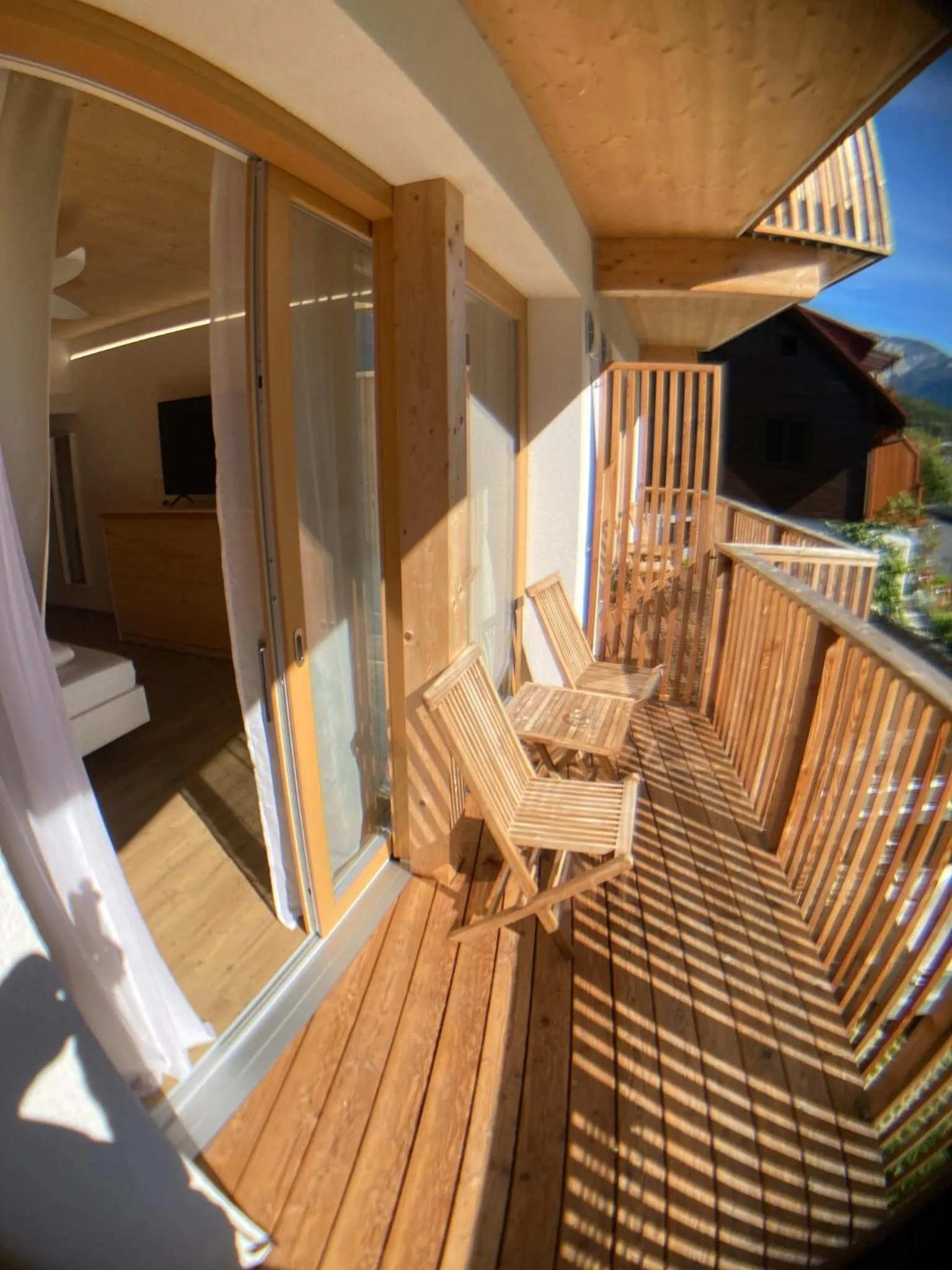 Balcony/Terrace in Seehotel am Hallstättersee modern rooms