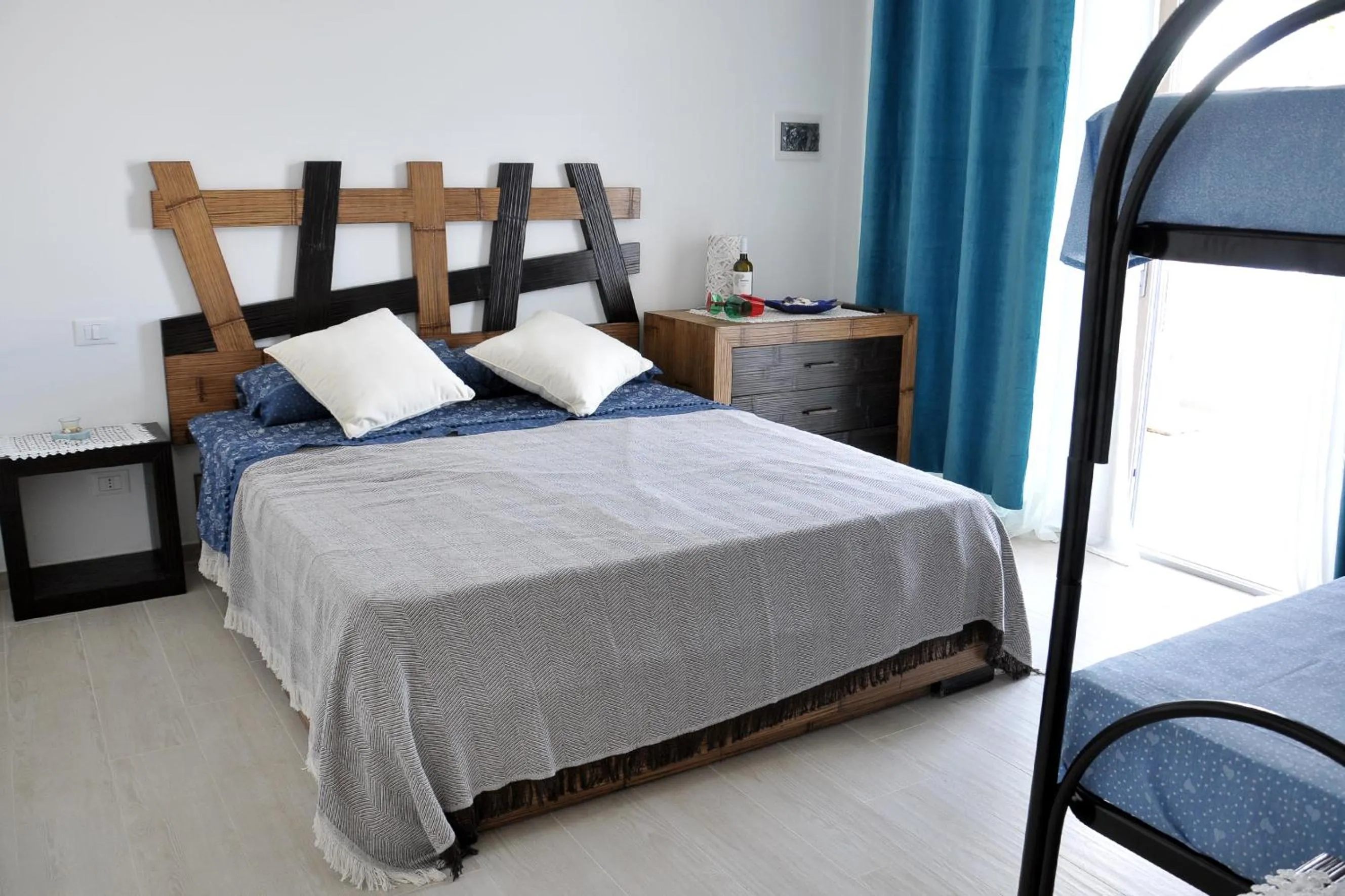 Photo of the whole room, Bed in Sant Isidoro suite