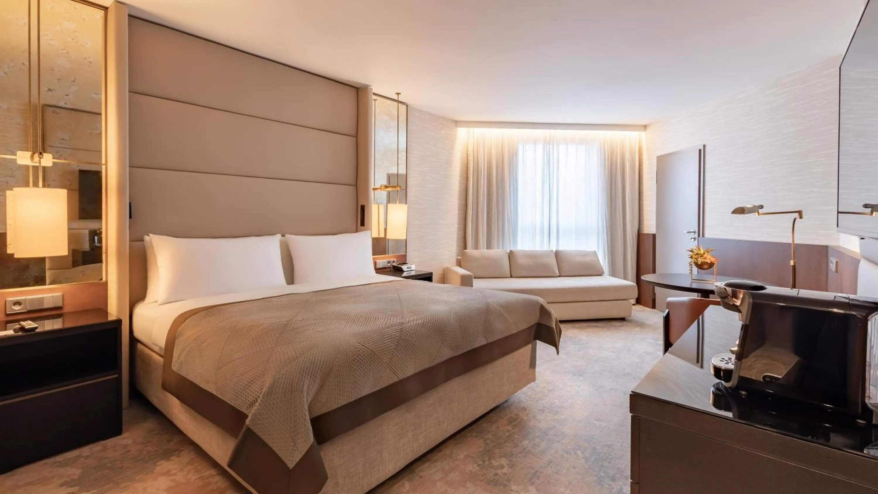 Bed in InterContinental Berlin by IHG