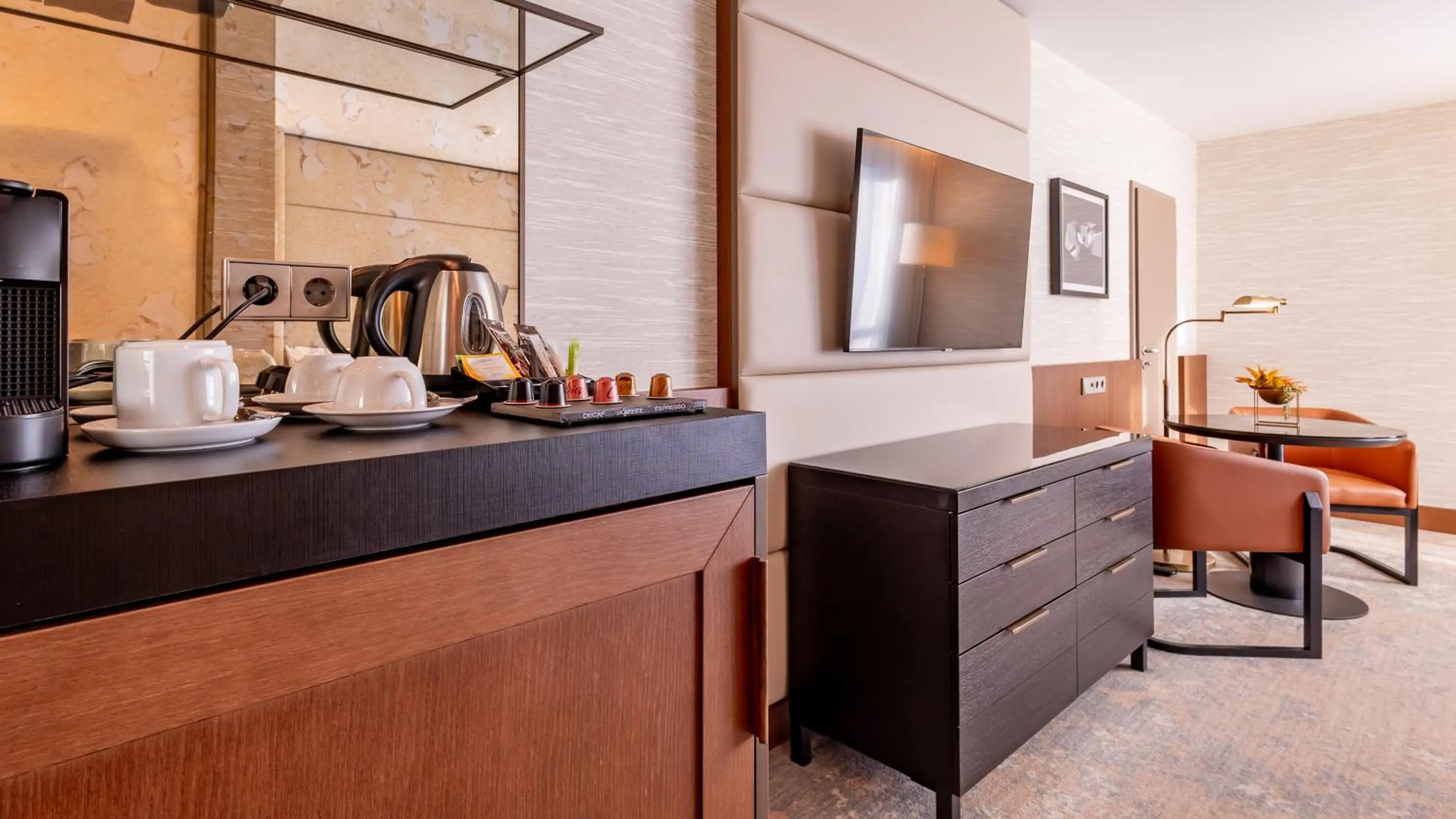 Coffee/tea facilities in InterContinental Berlin by IHG