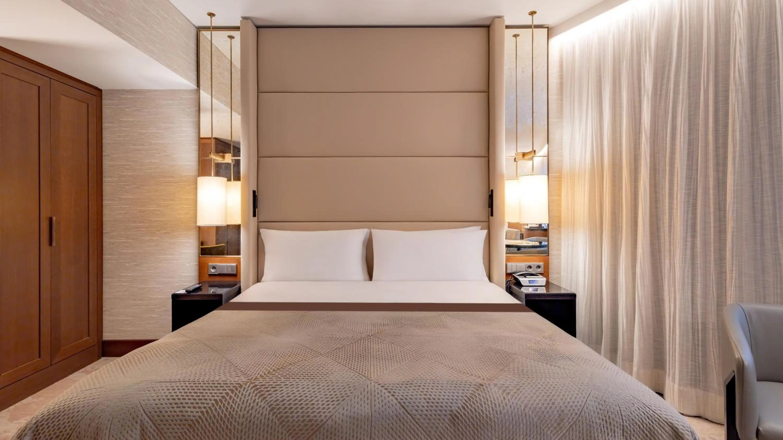 Bed in InterContinental Berlin by IHG
