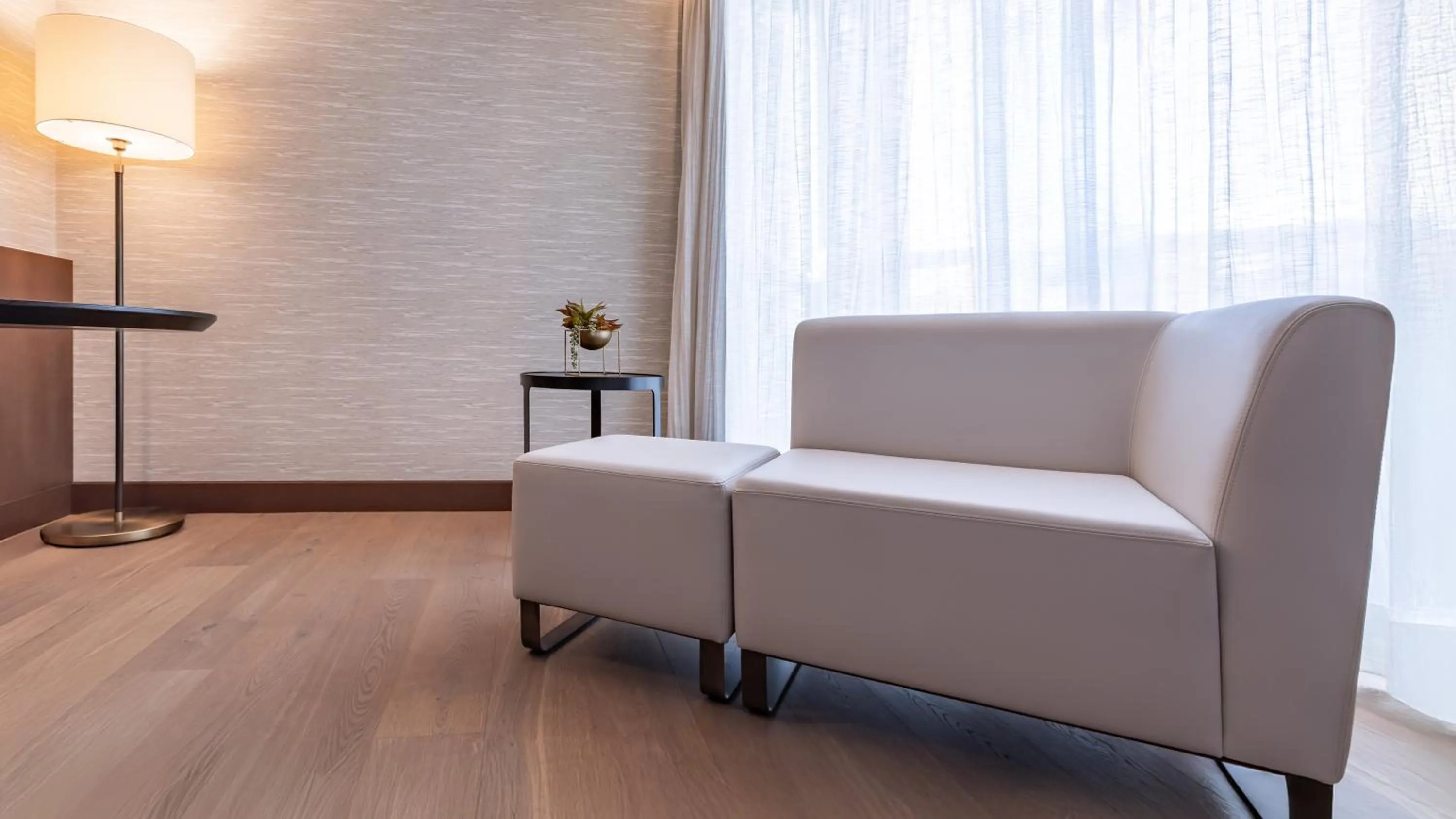 Living room in InterContinental Berlin by IHG