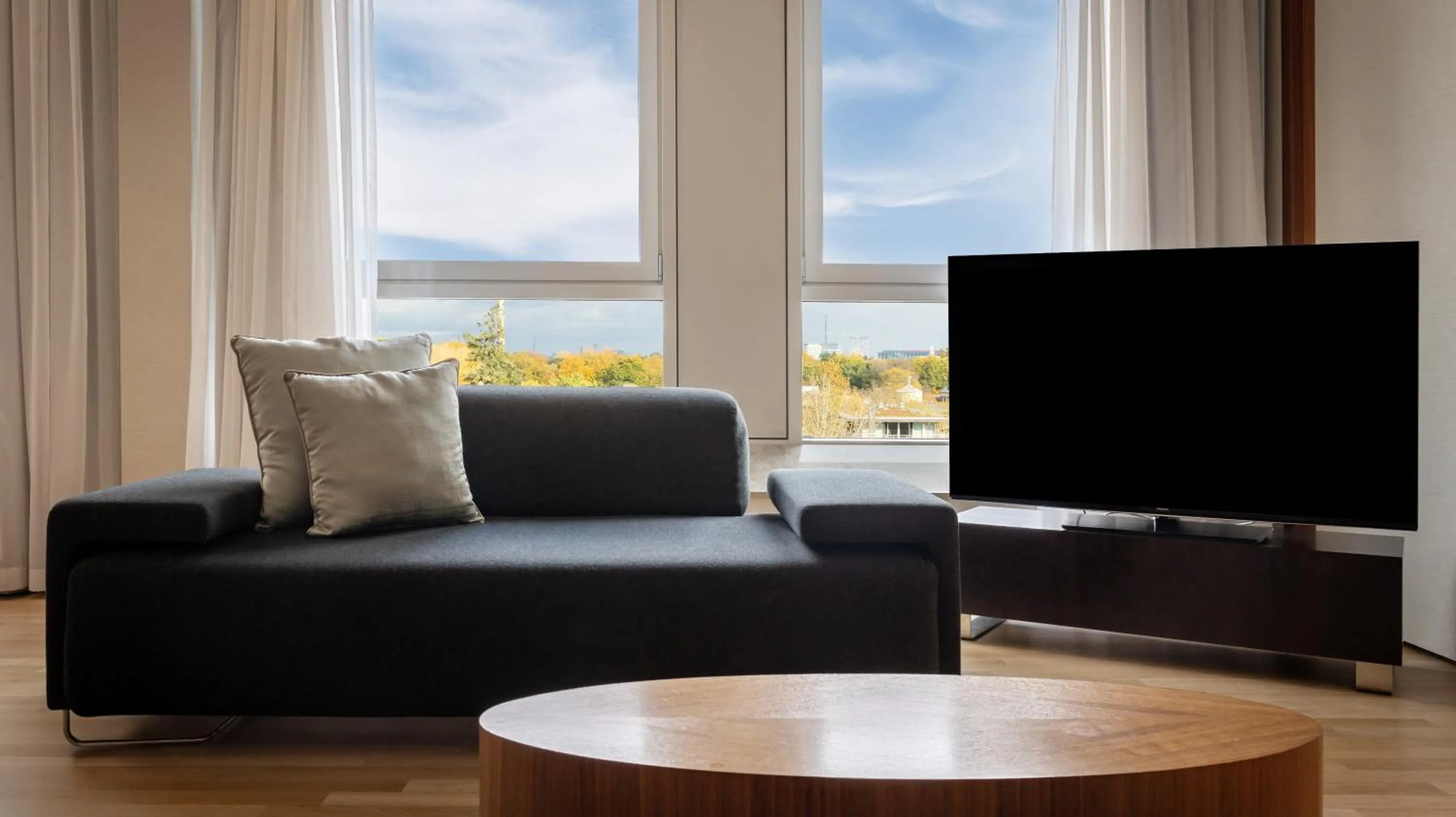 TV and multimedia in InterContinental Berlin by IHG