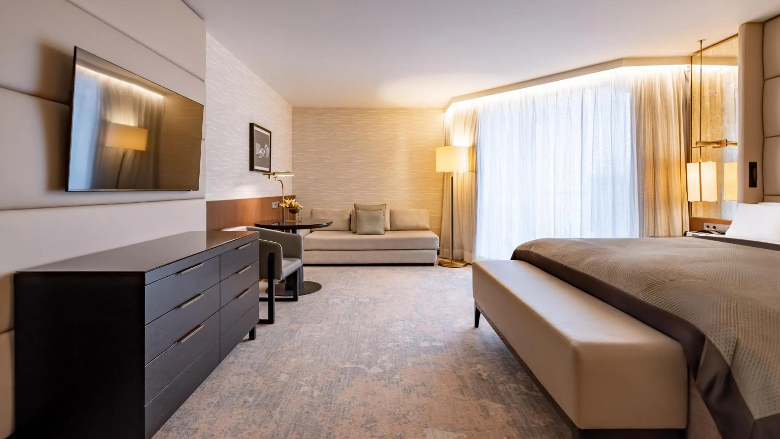 Bed in InterContinental Berlin by IHG