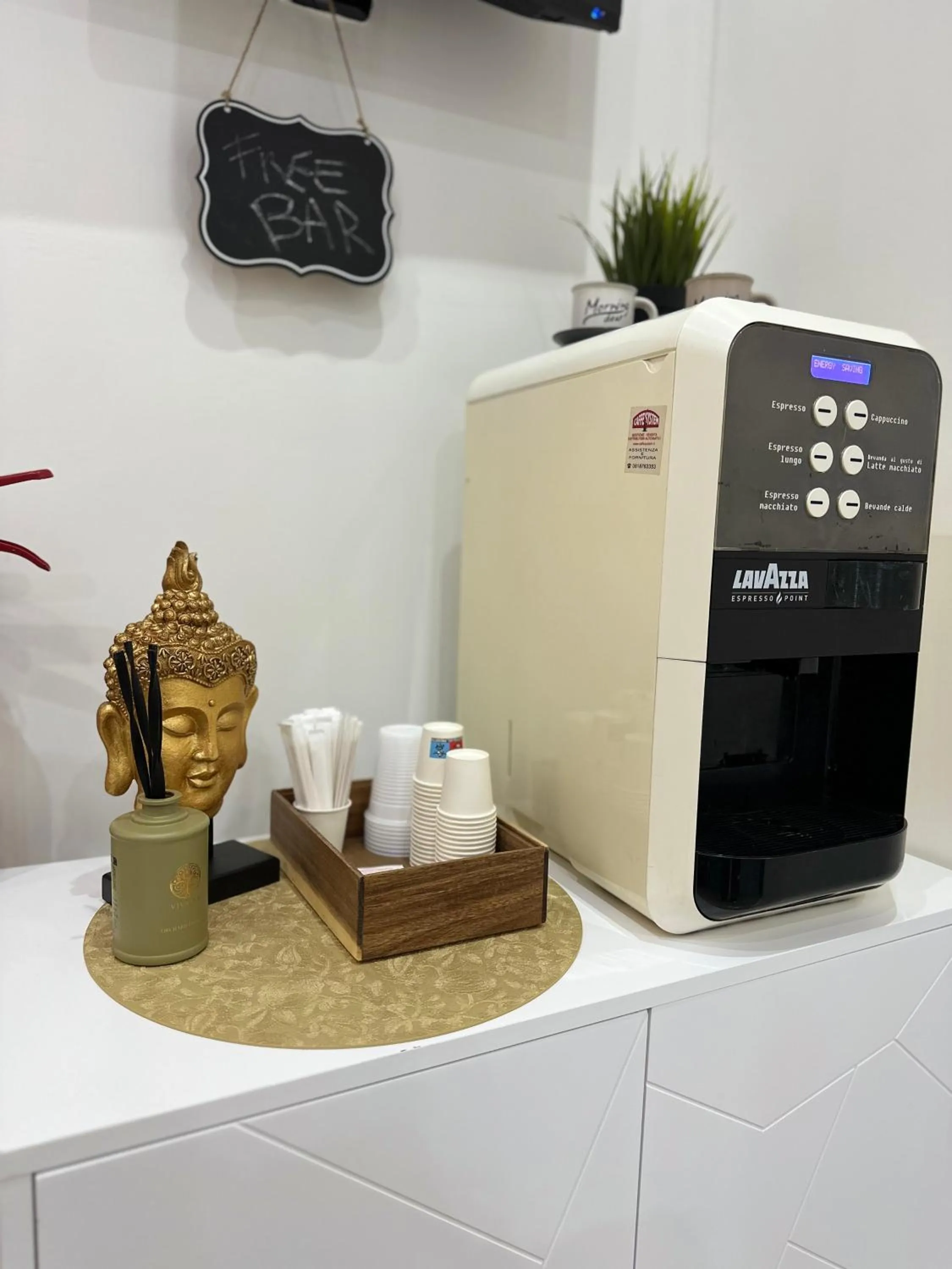 Coffee/tea facilities in Laetitia guest house116