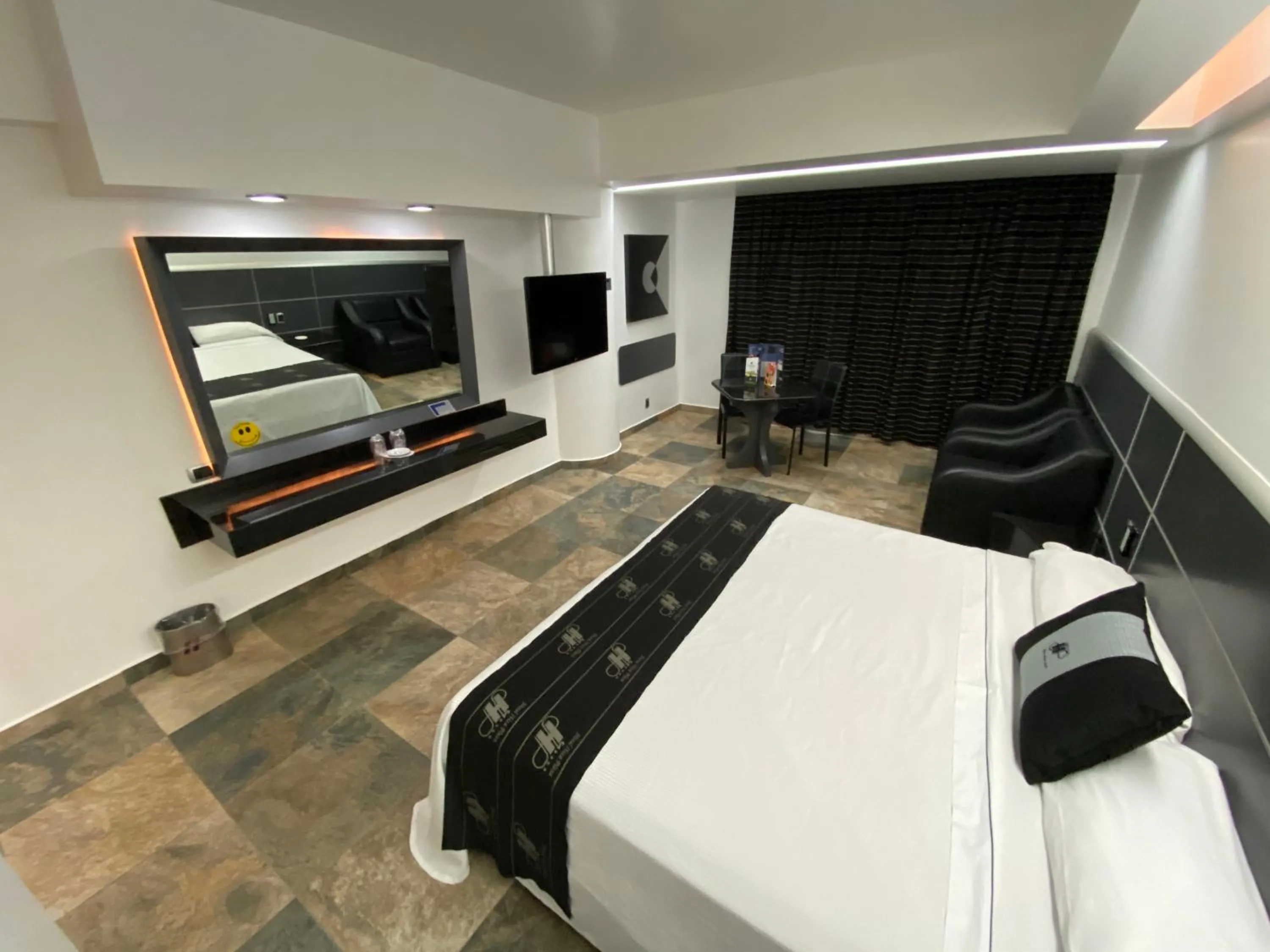 Photo of the whole room, Bed in Hotel Ibiza Plaza