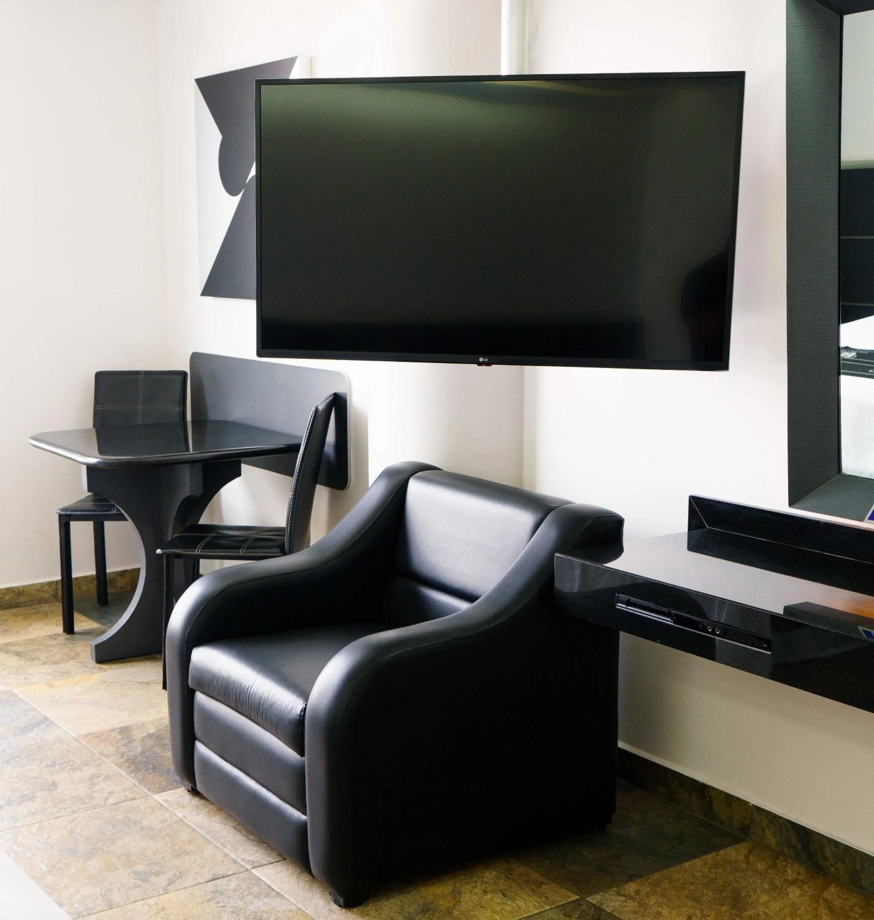 TV and multimedia in Hotel Ibiza Plaza