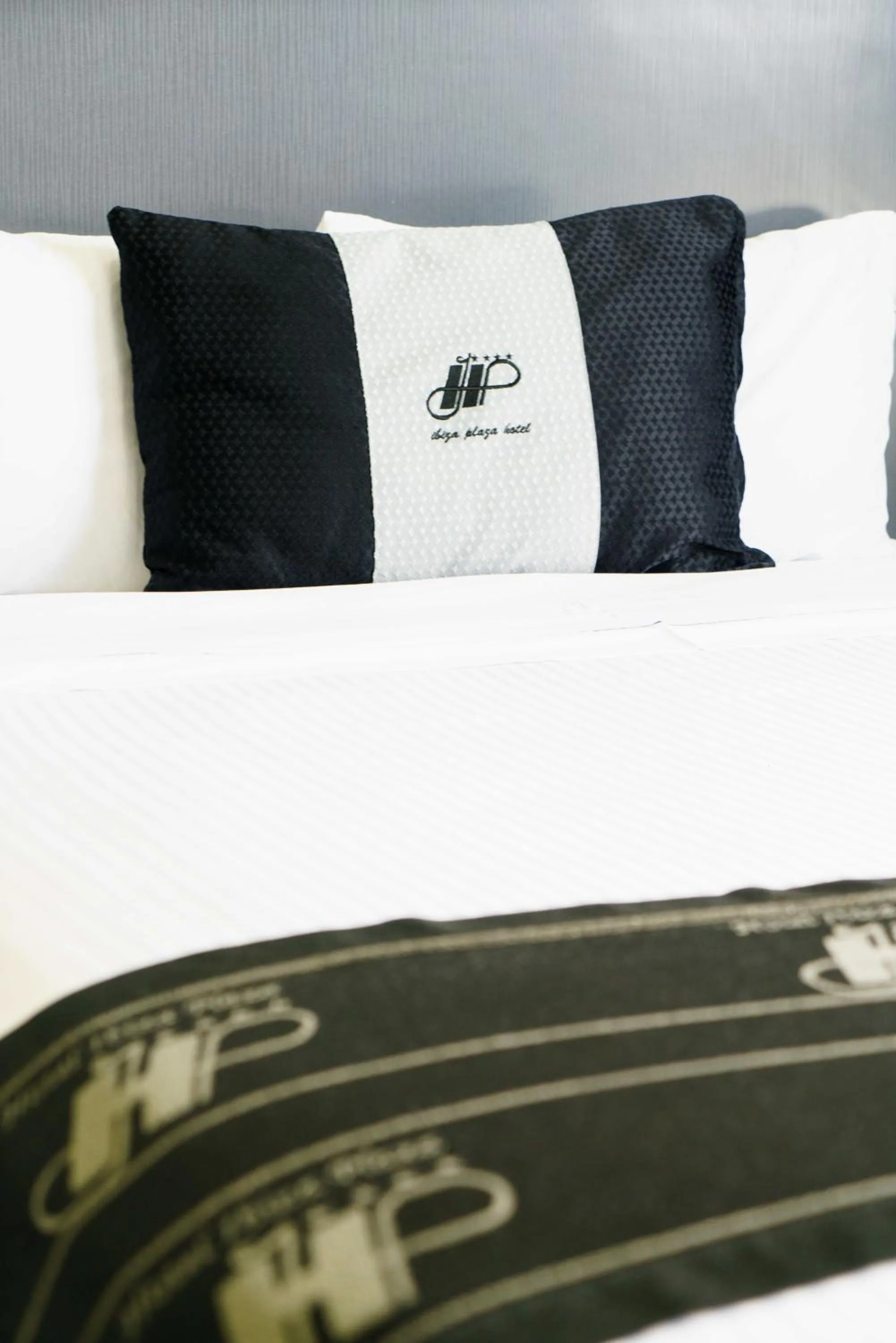 Bed in Hotel Ibiza Plaza